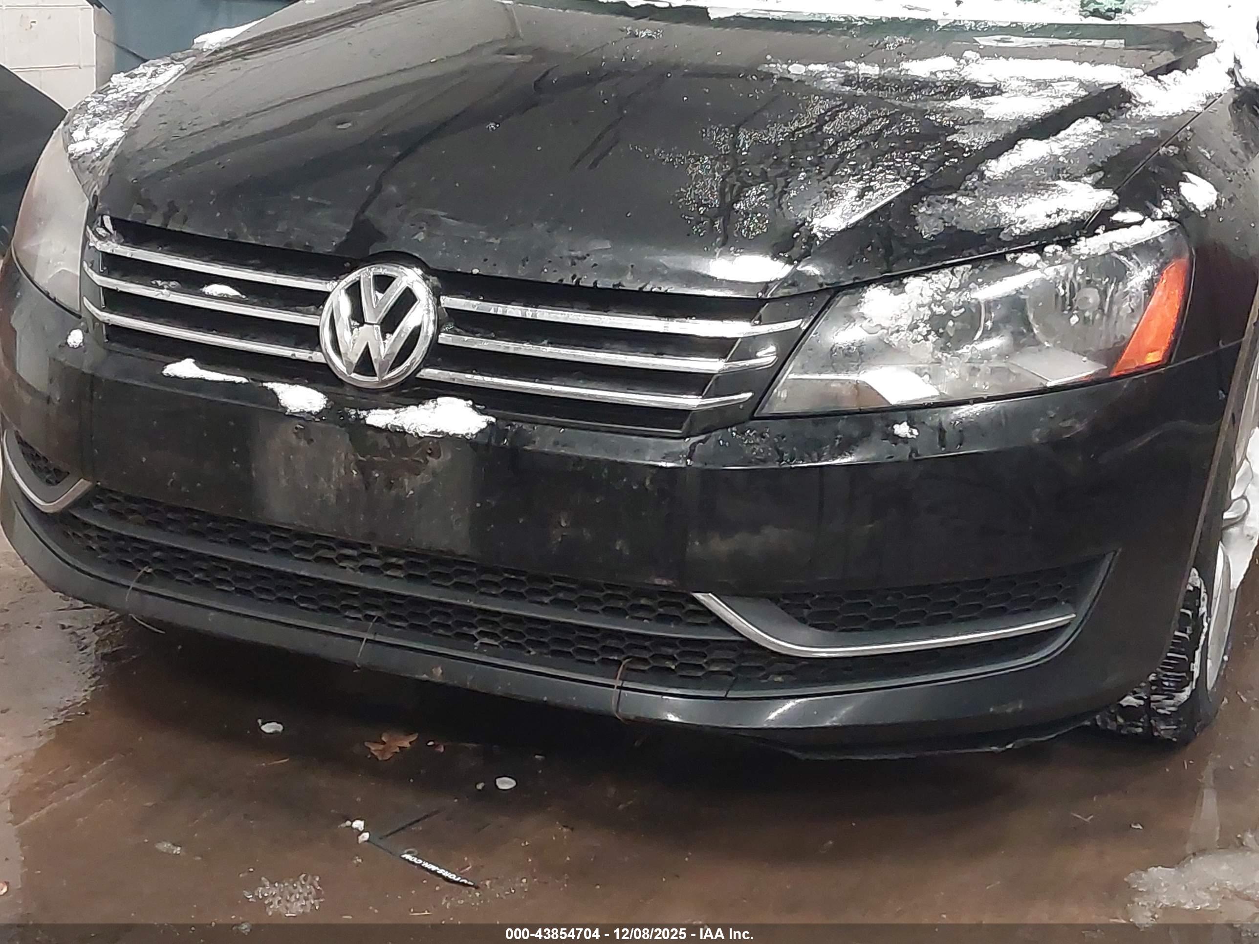 VOLKSWAGEN PASSAT image 6