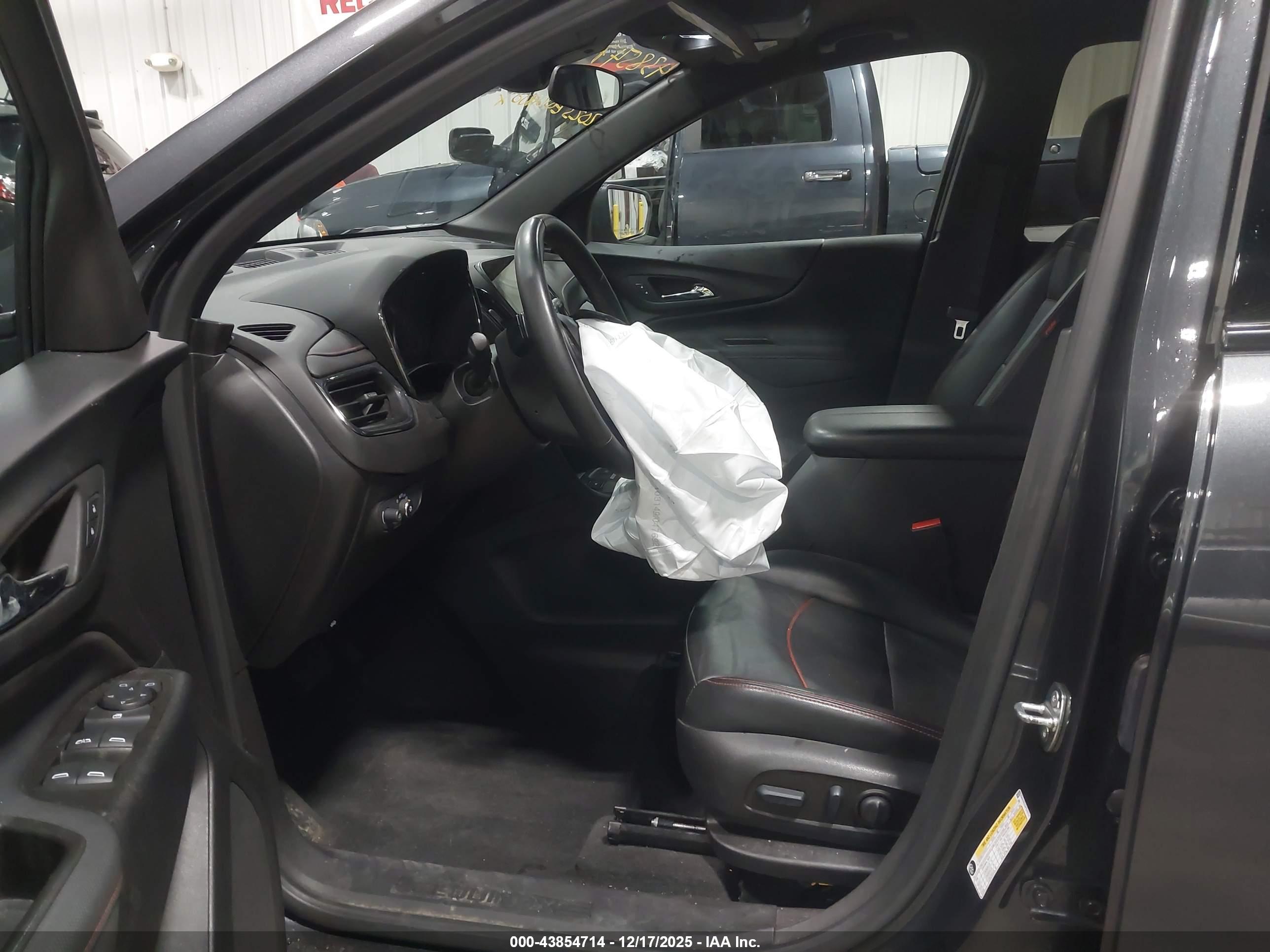CHEVROLET EQUINOX image 5