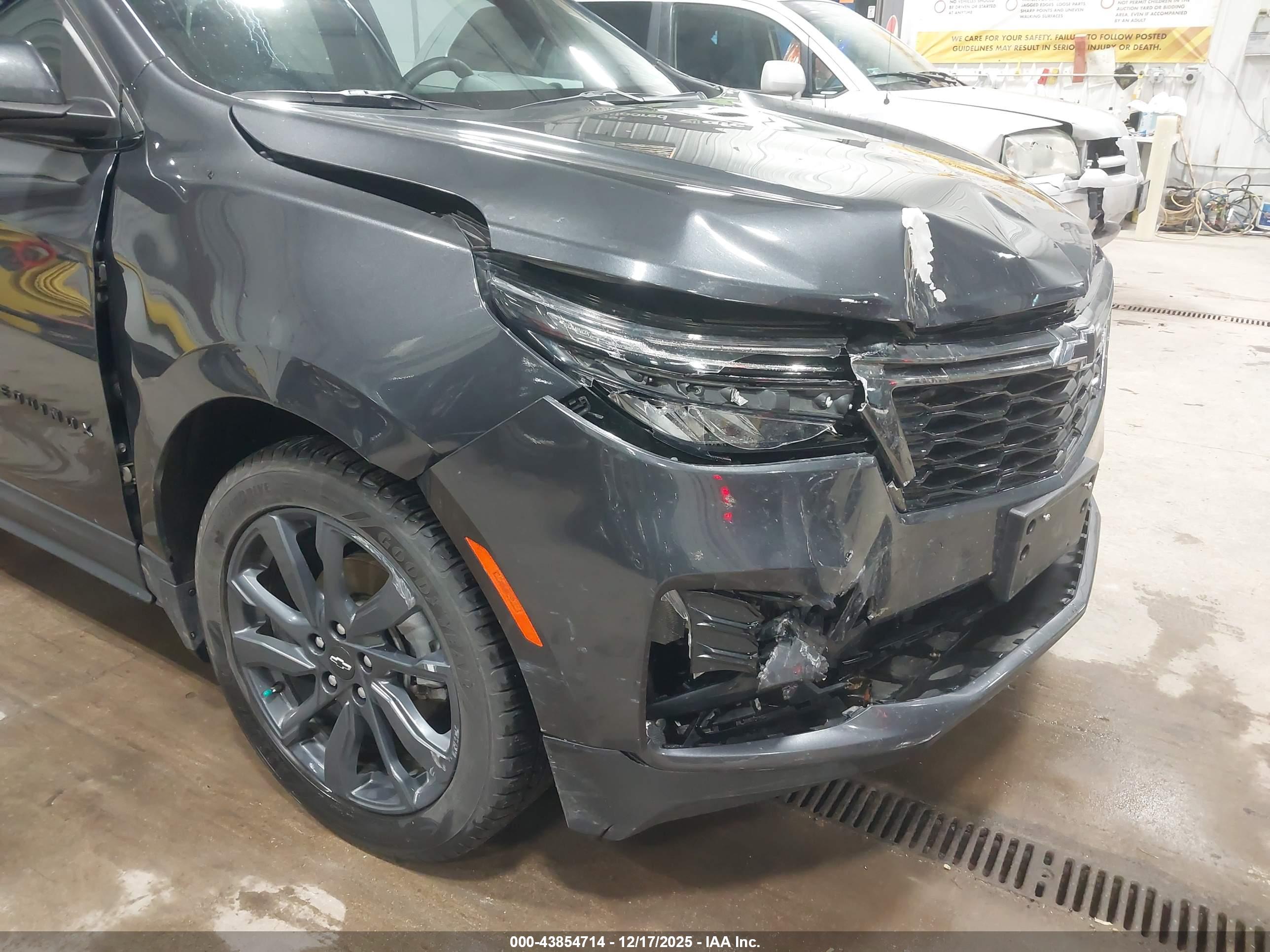 CHEVROLET EQUINOX image 6