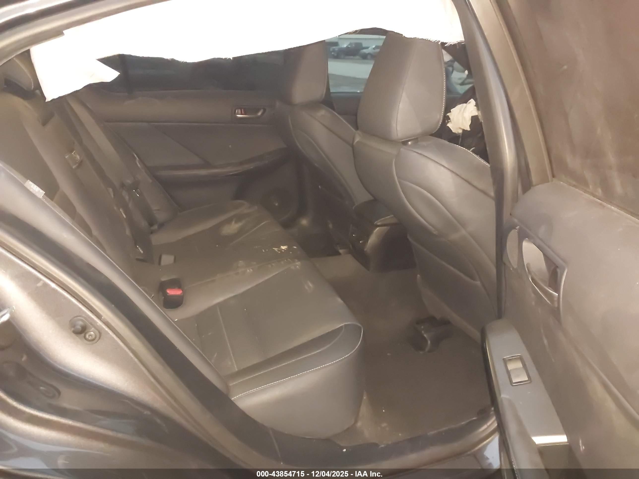 LEXUS IS image 8
