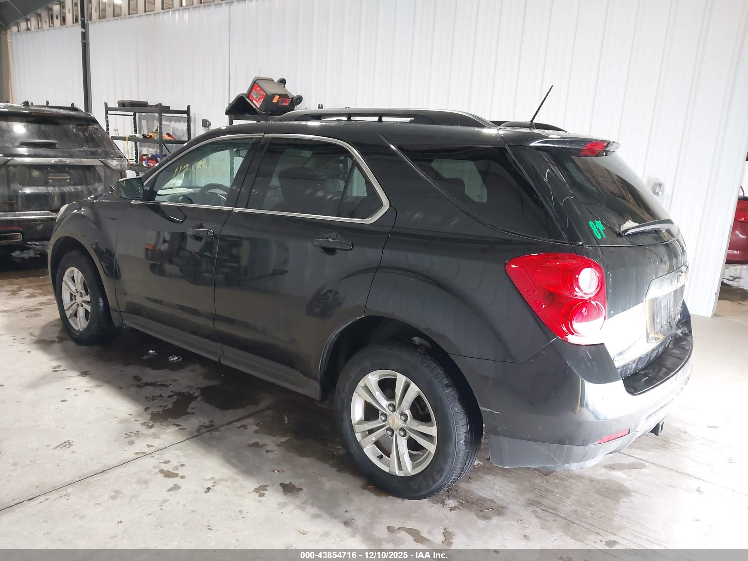 CHEVROLET EQUINOX image 3