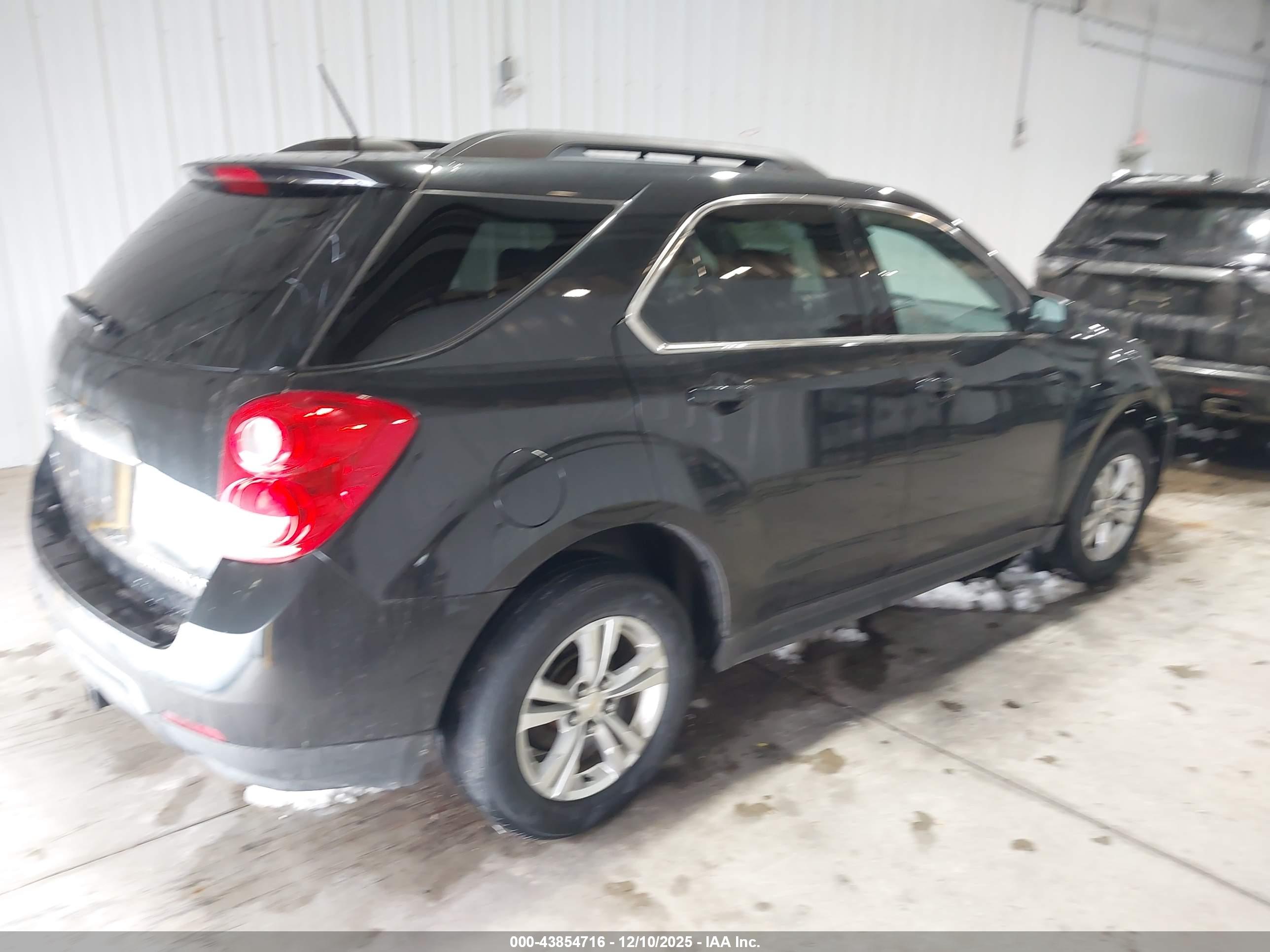CHEVROLET EQUINOX image 4
