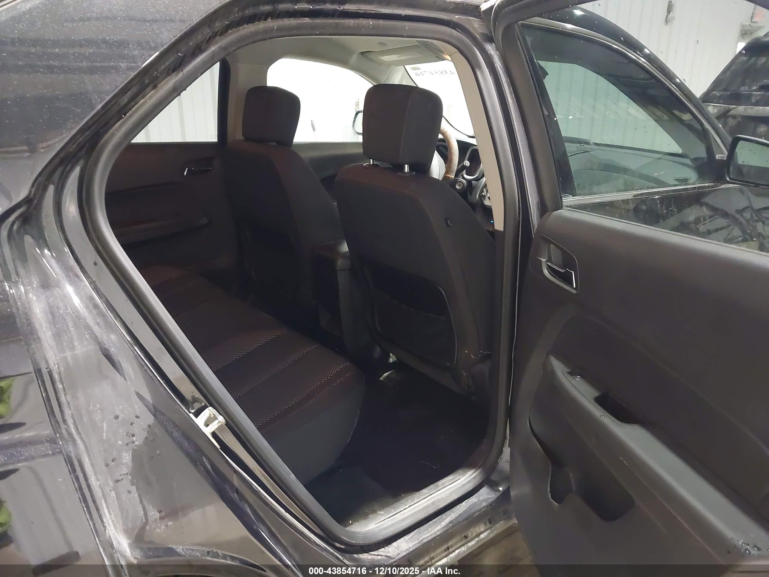 CHEVROLET EQUINOX image 8