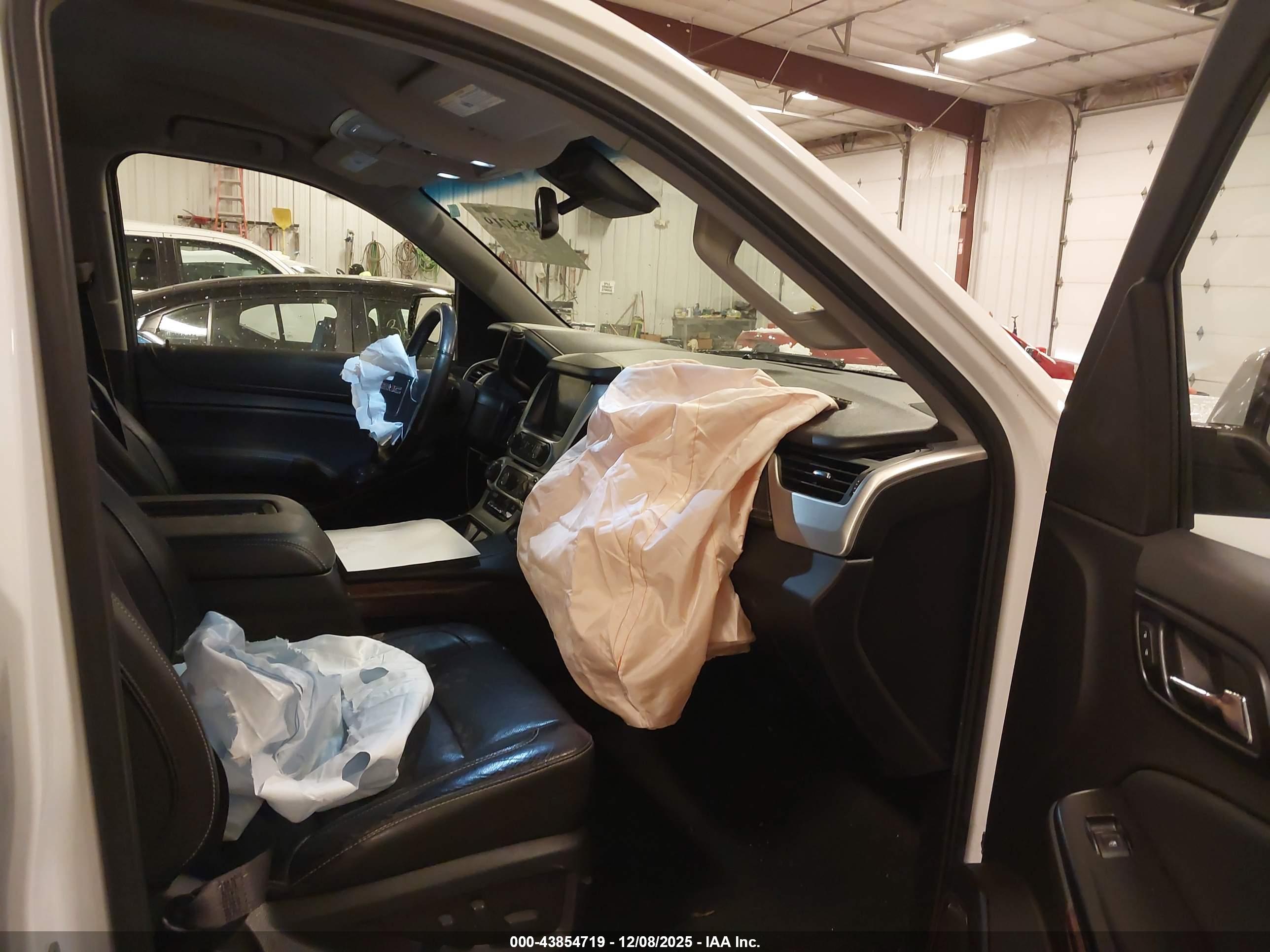 GMC YUKON image 5