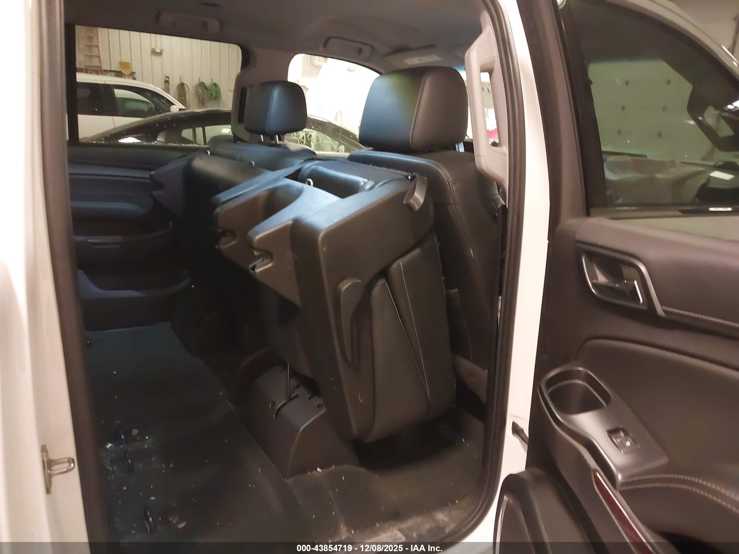 GMC YUKON image 8