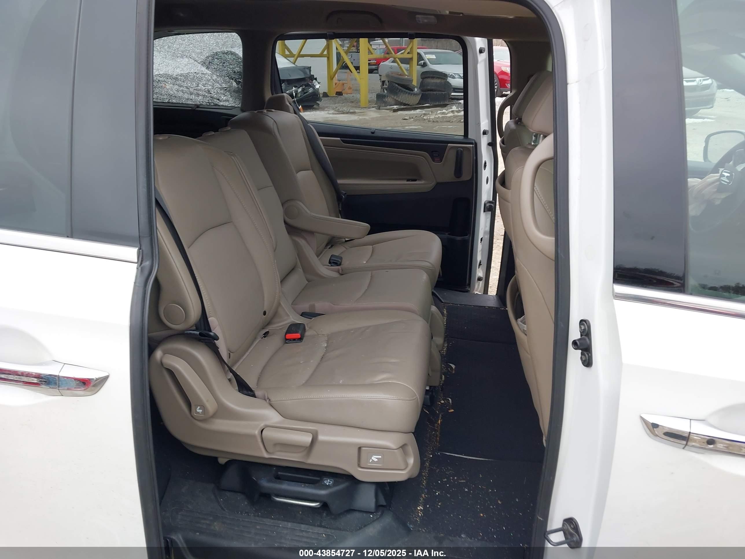 HONDA ODYSSEY image 8