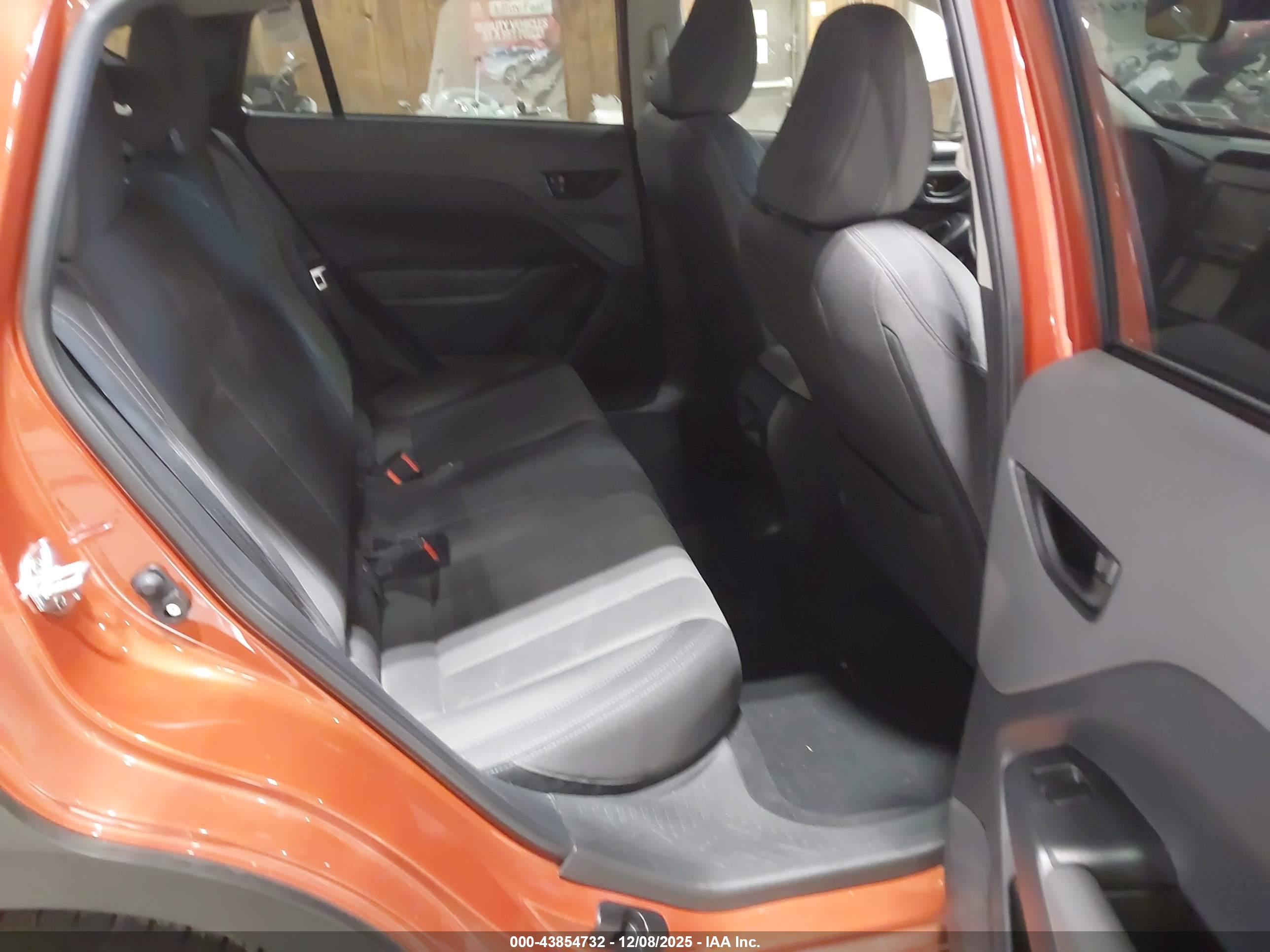 SUBARU CROSSTREK image 8
