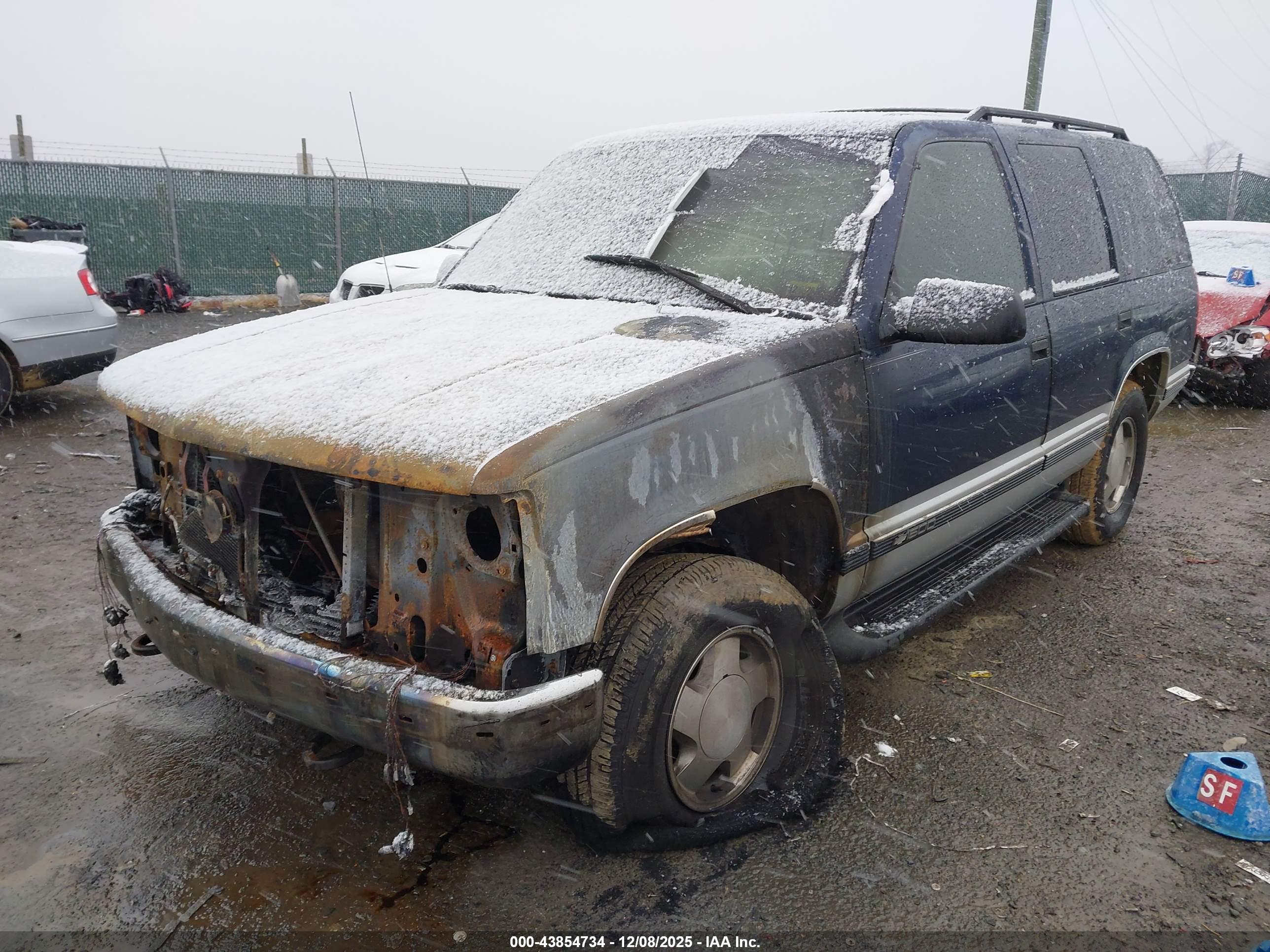 CHEVROLET TAHOE image 2