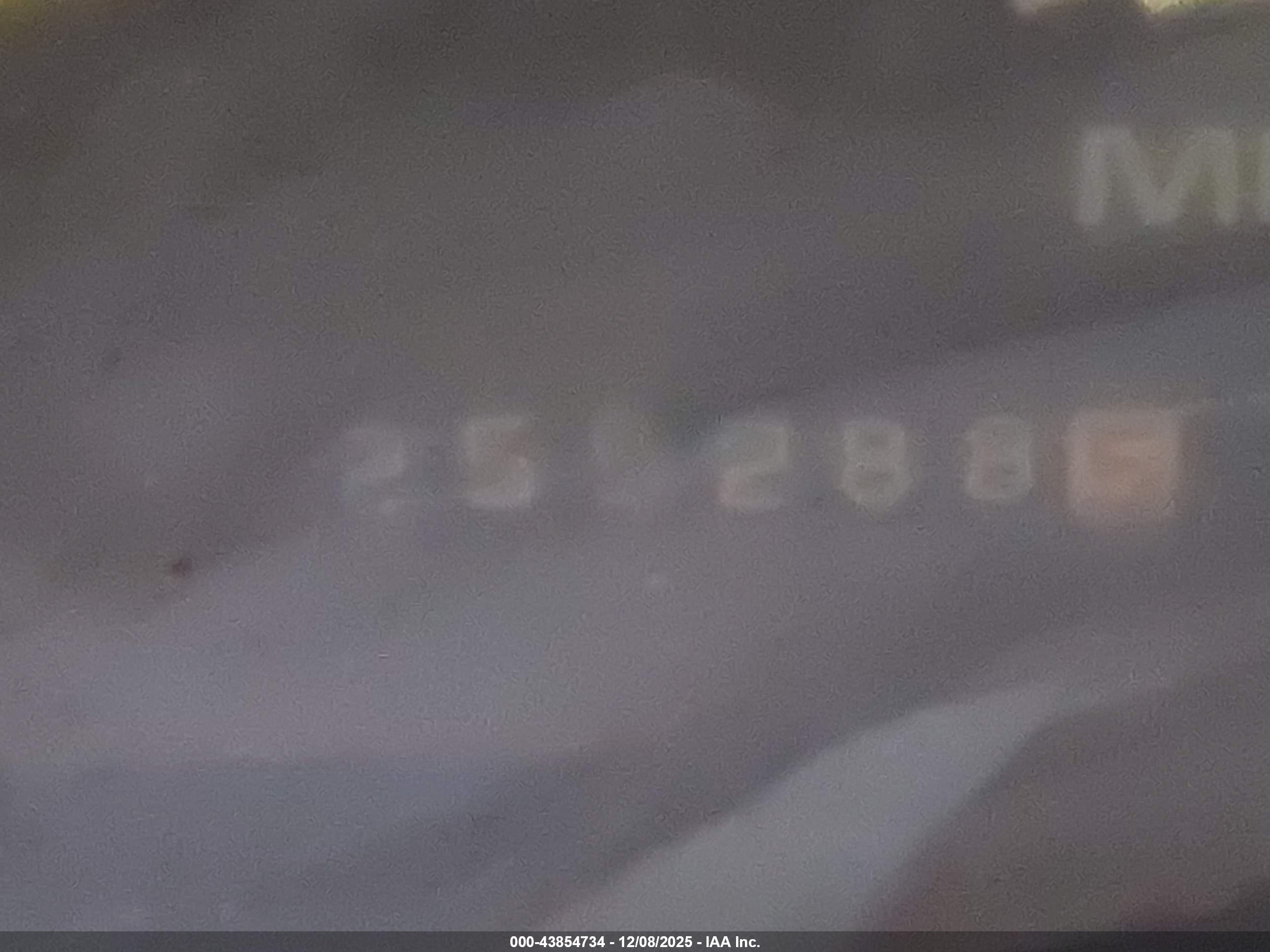 CHEVROLET TAHOE image 7