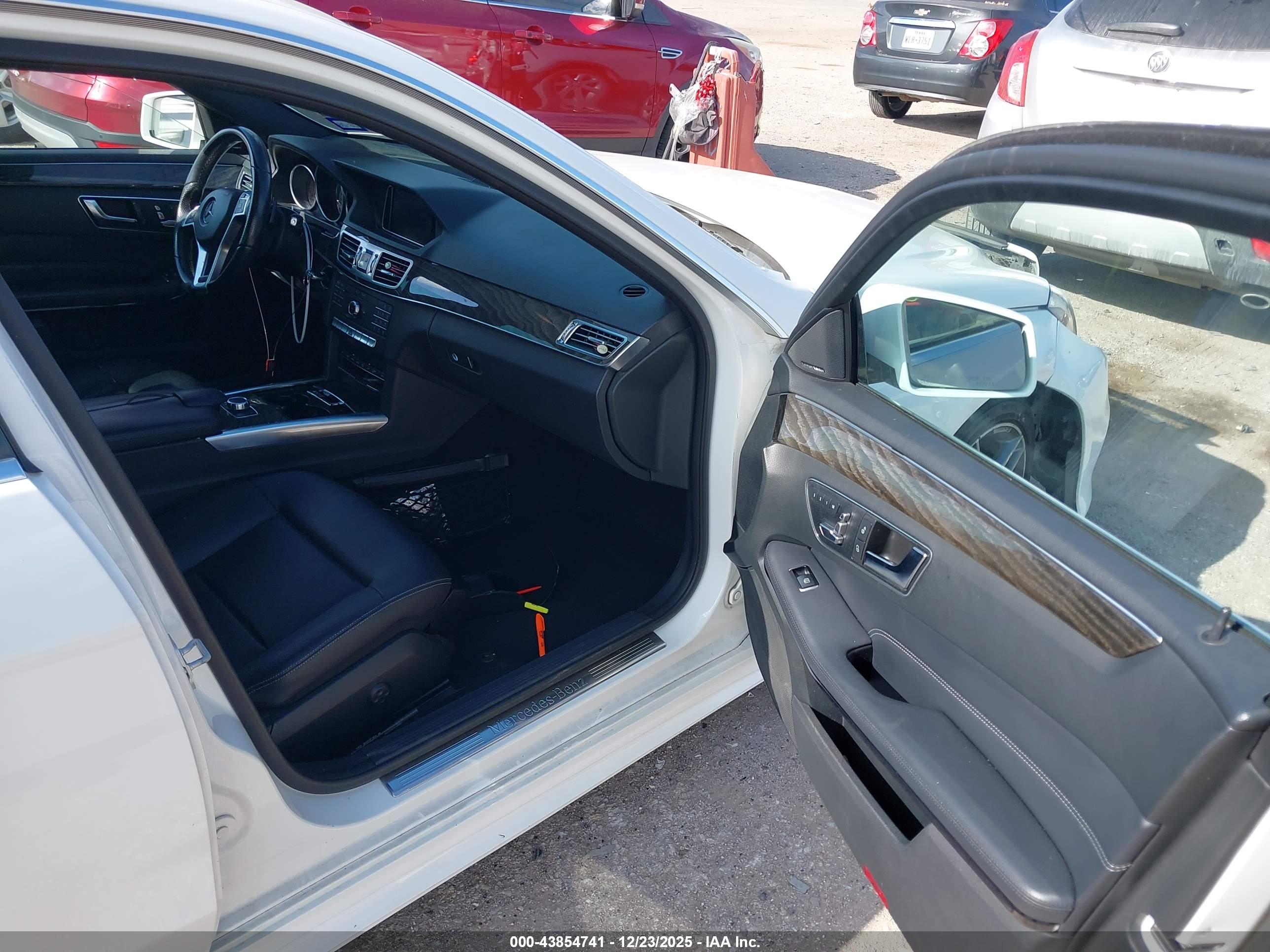 MERCEDES-BENZ E image 5