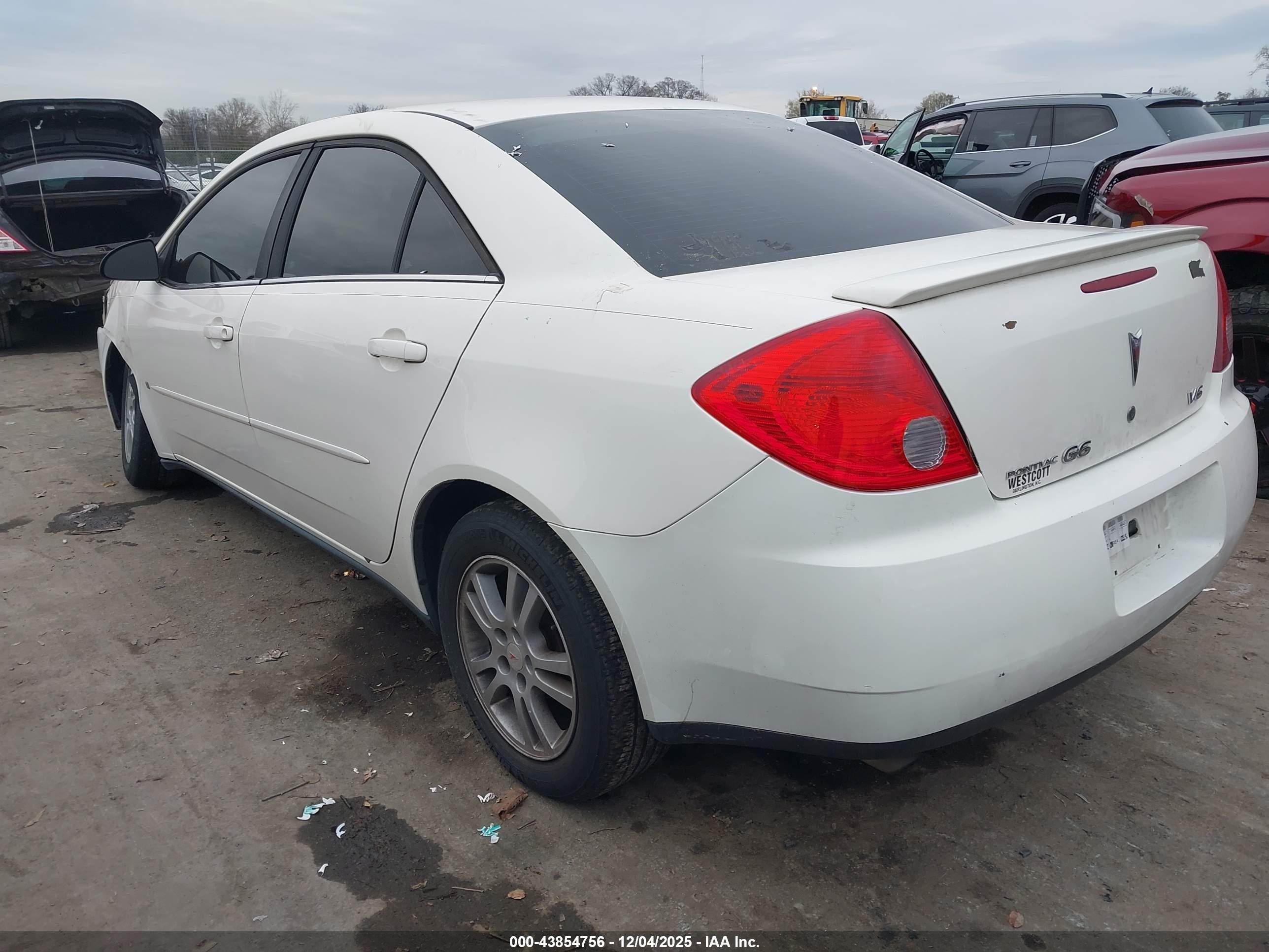 PONTIAC G6 image 3