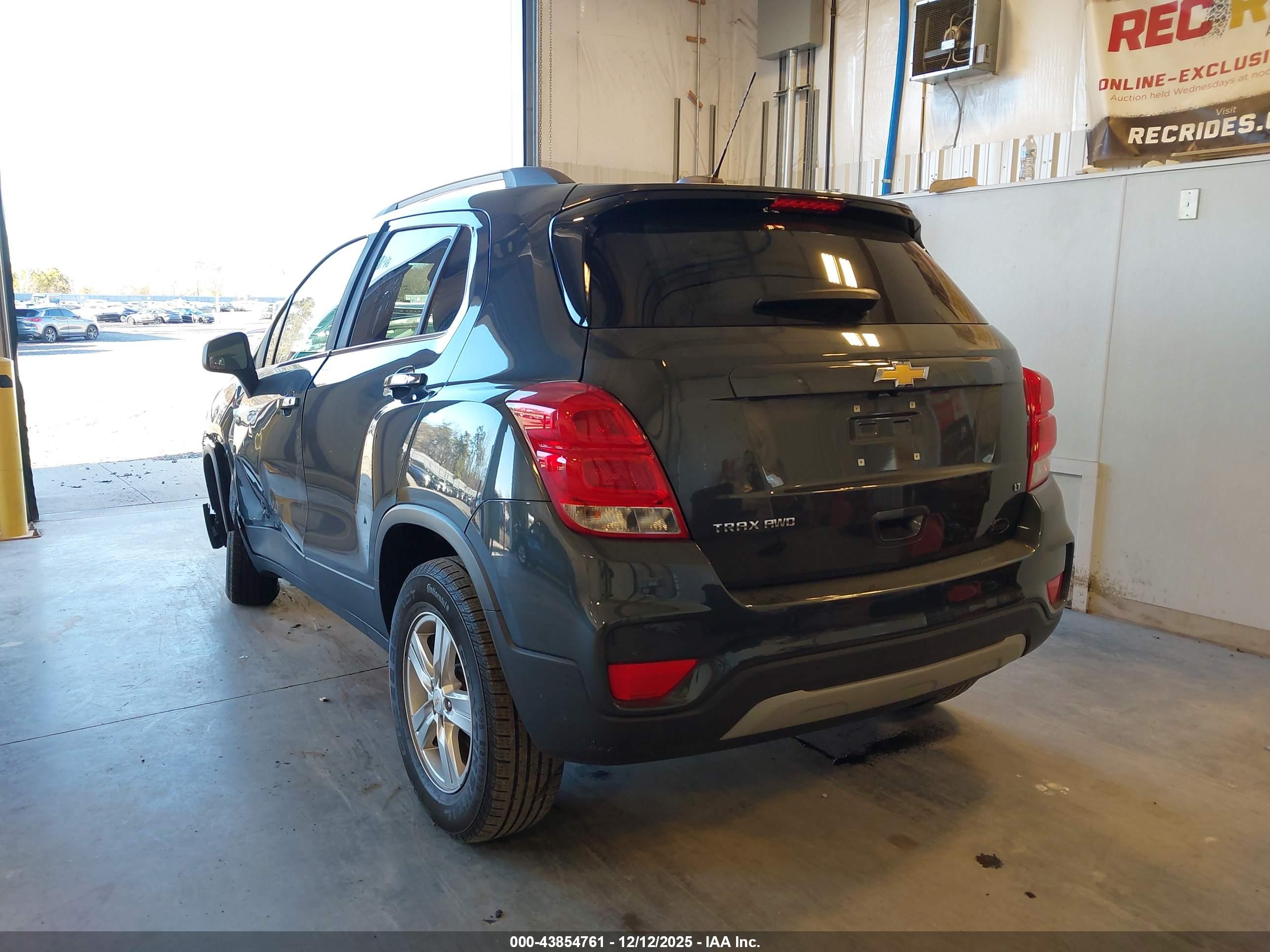 CHEVROLET TRAX image 3