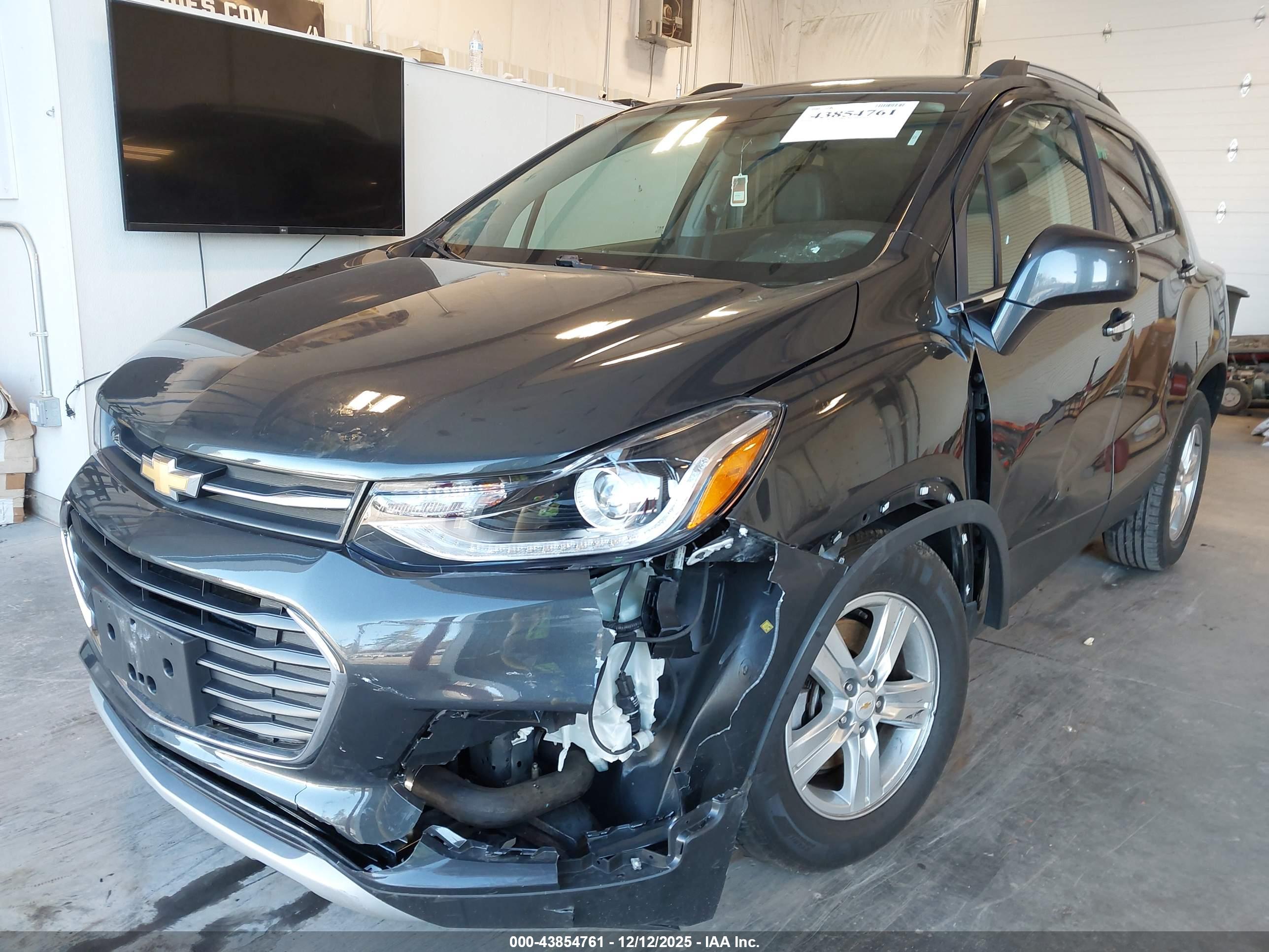 CHEVROLET TRAX image 6