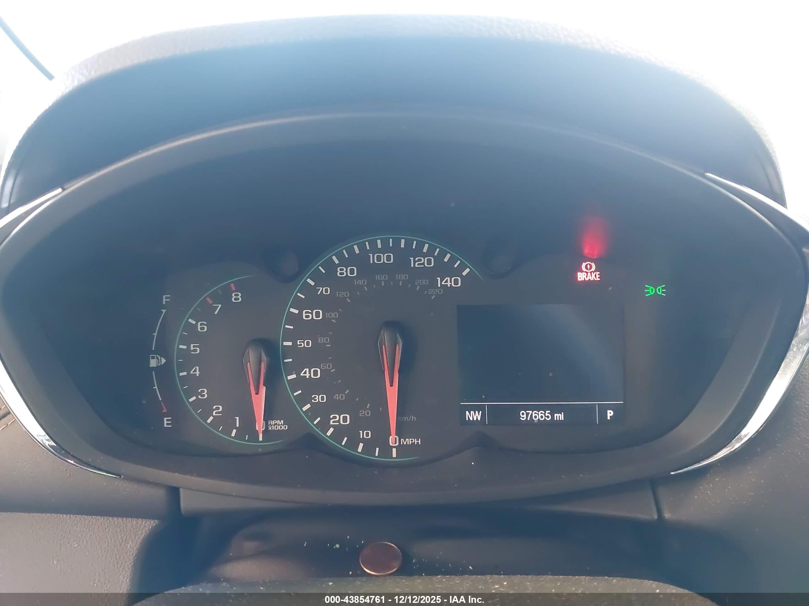 CHEVROLET TRAX image 7