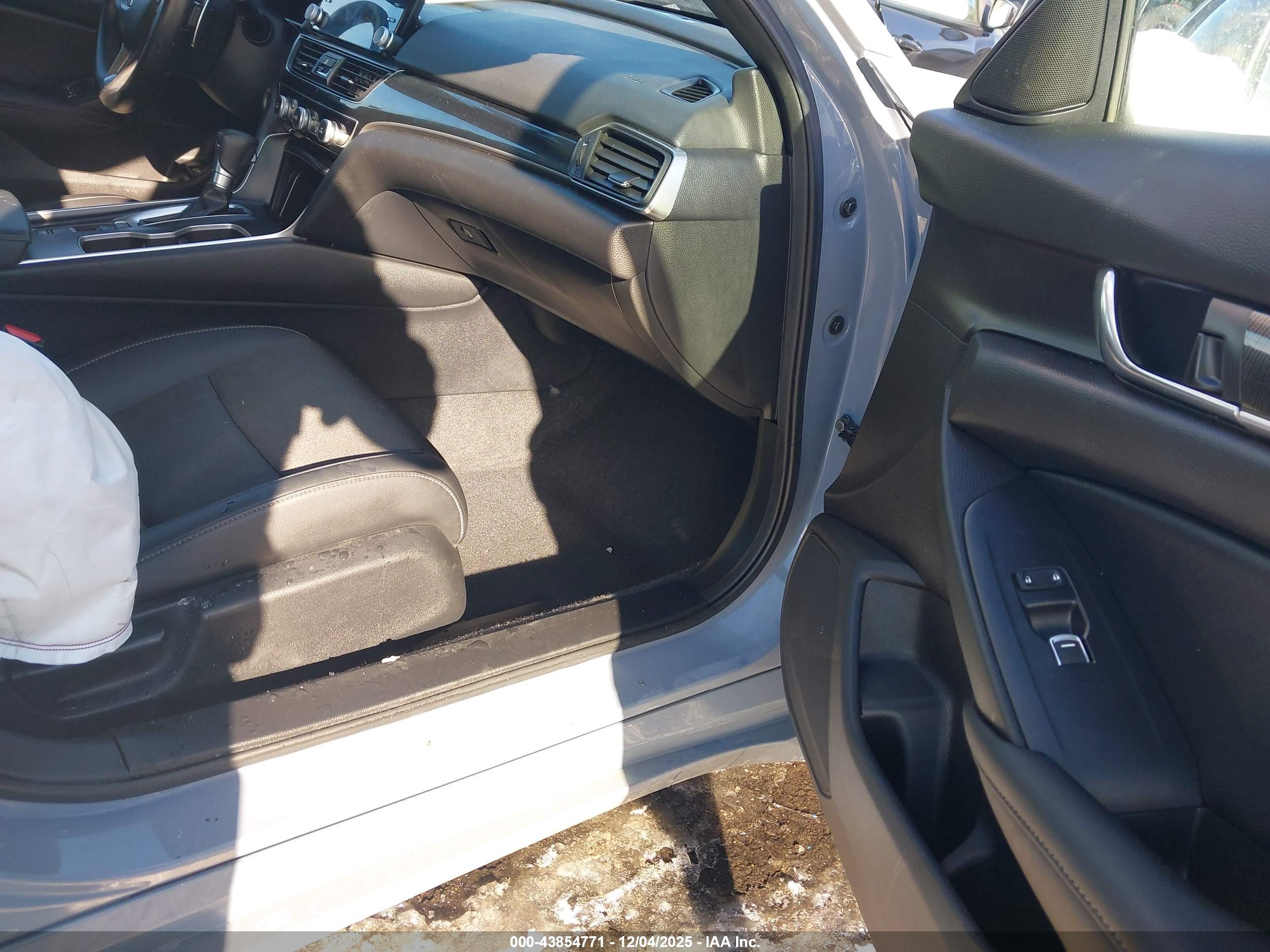 HONDA ACCORD image 5
