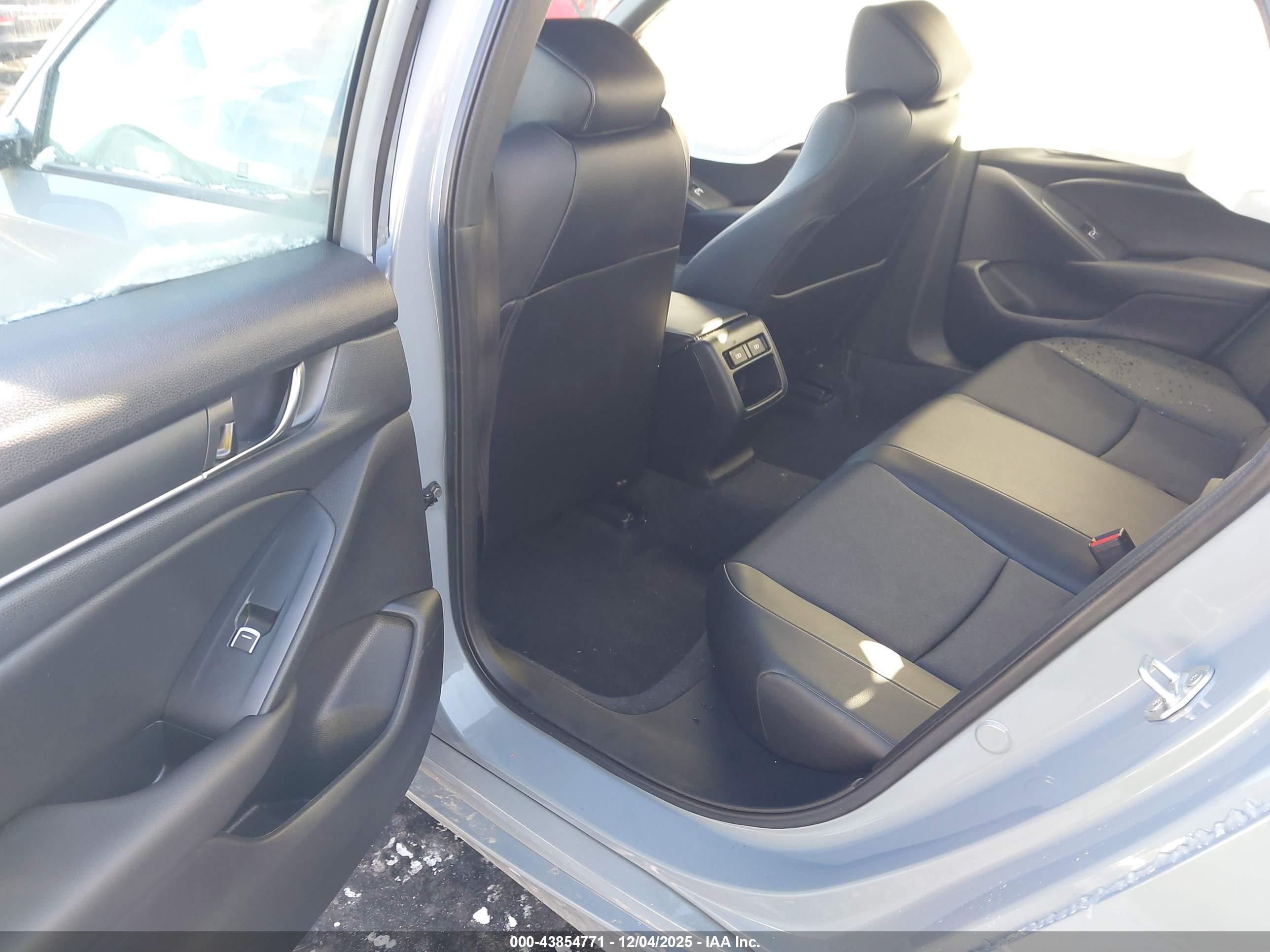 HONDA ACCORD image 8