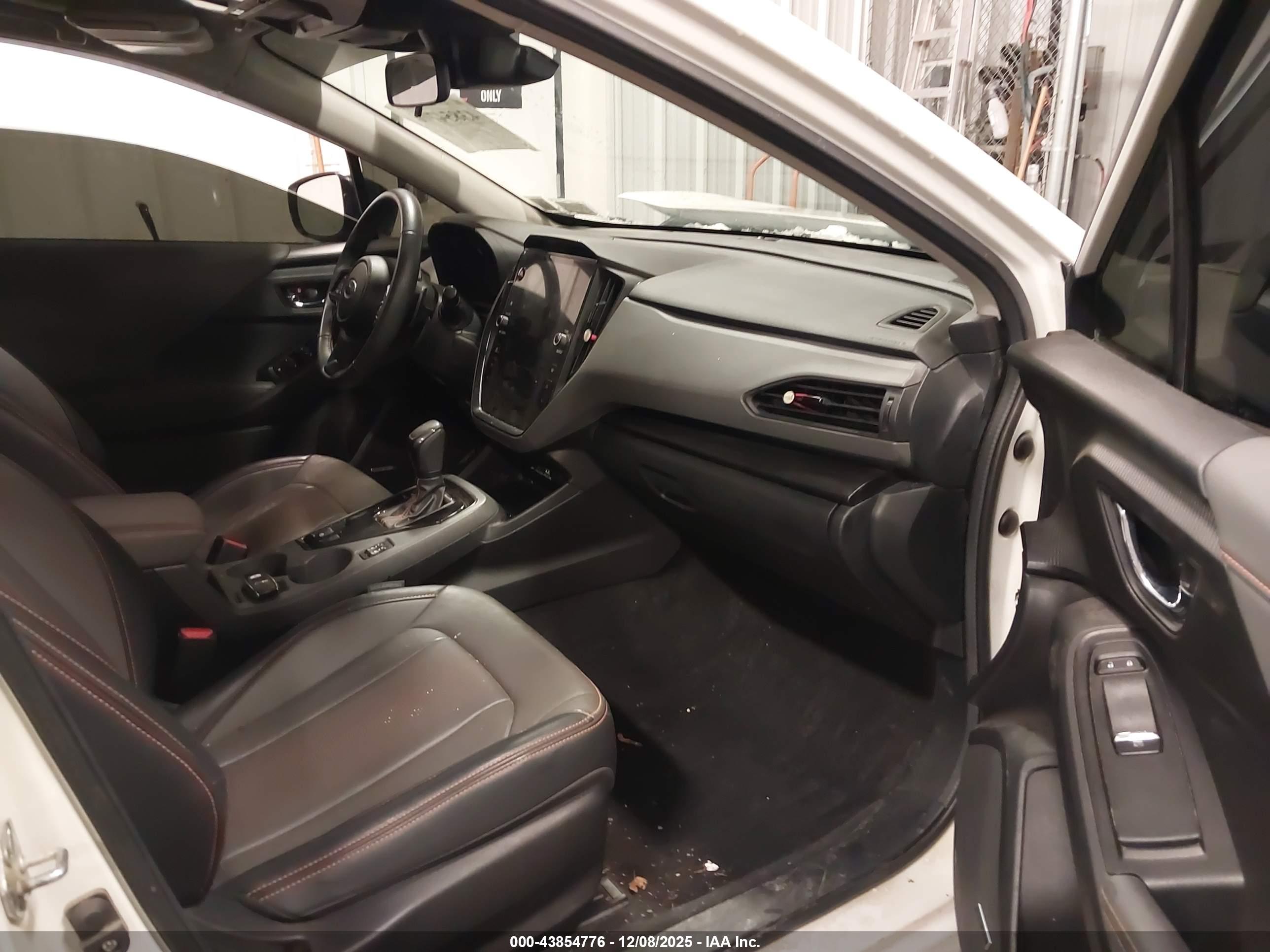 SUBARU CROSSTREK image 5