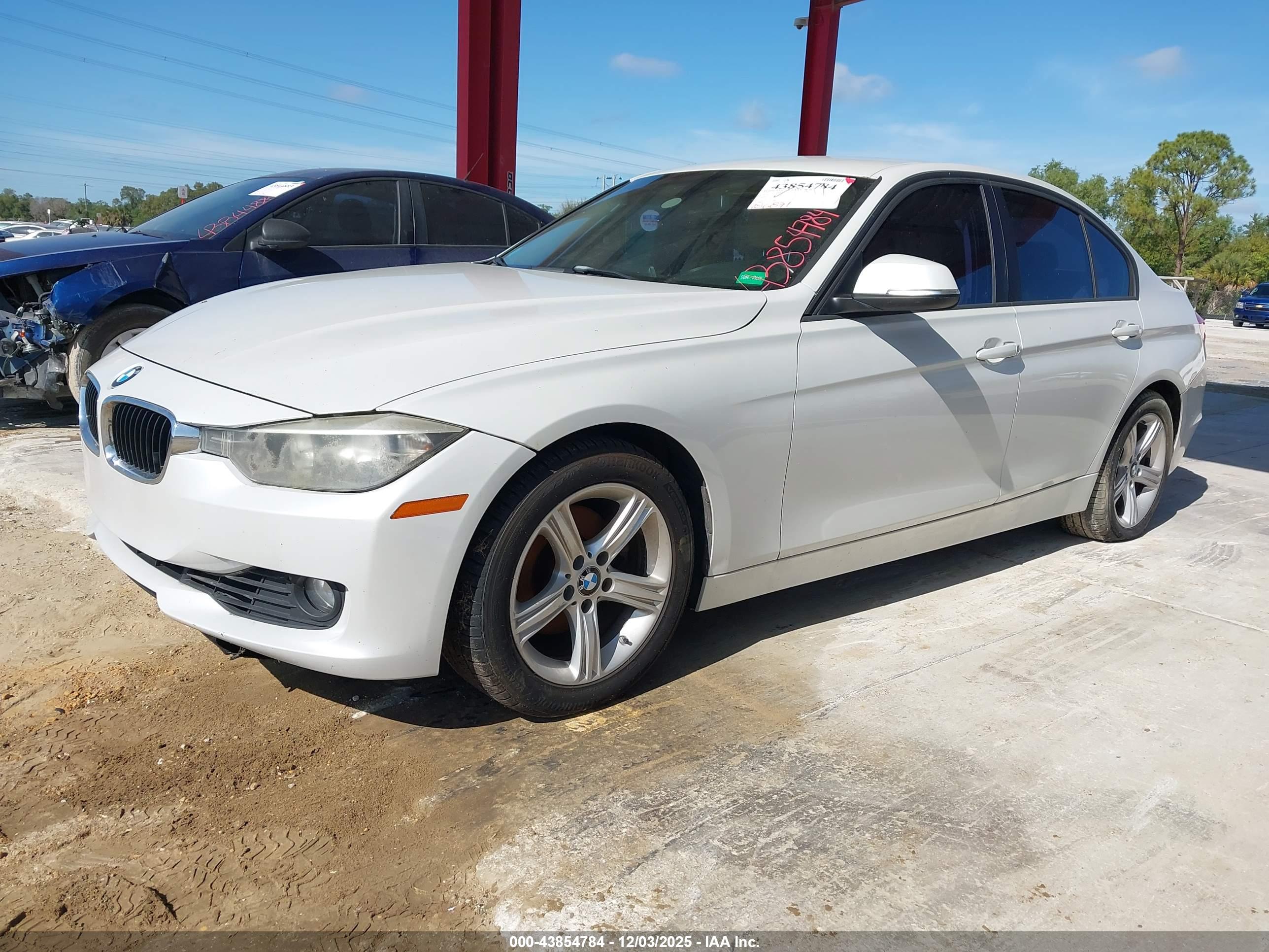 BMW 328I image 2