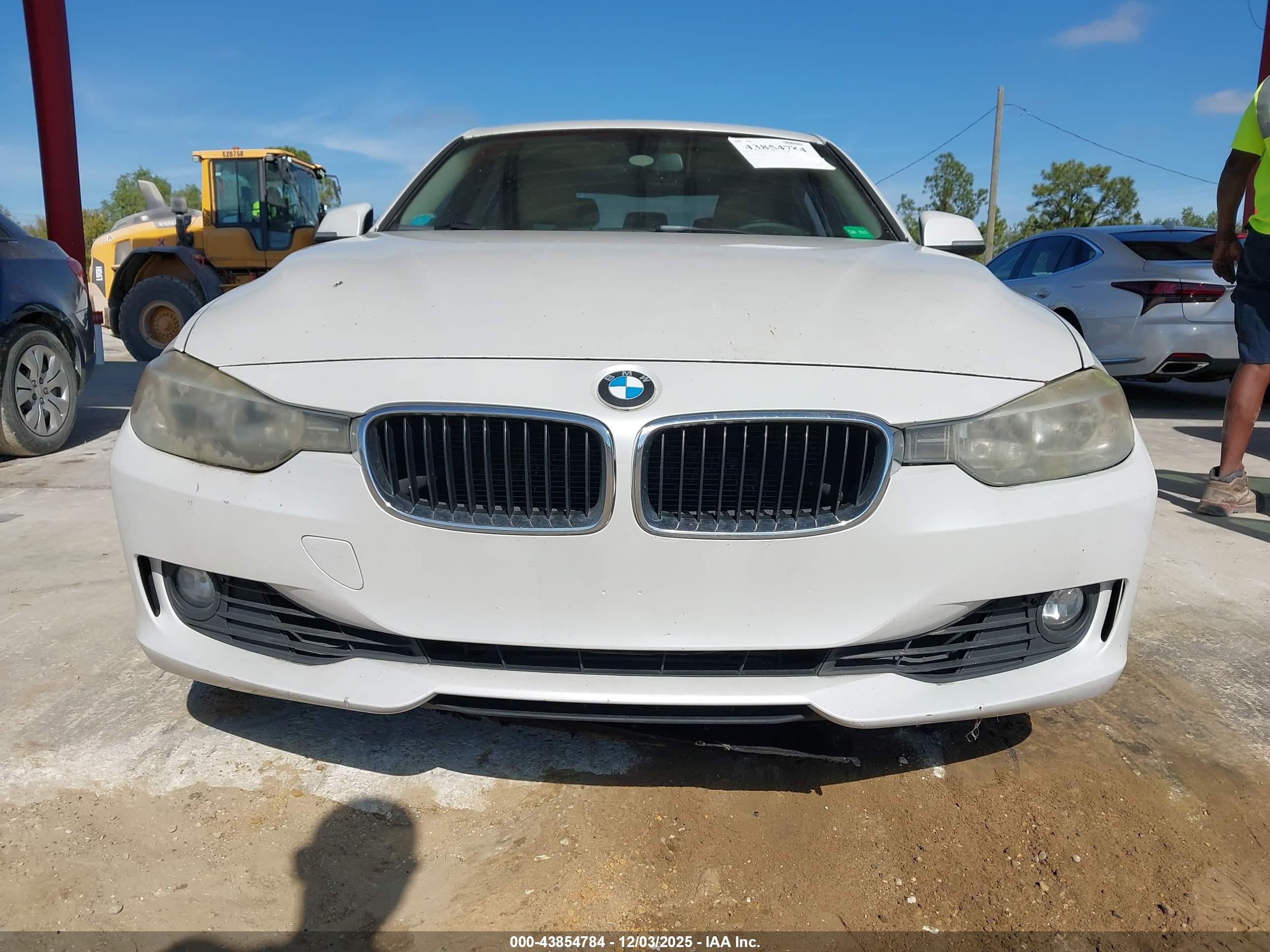 BMW 328I image 6