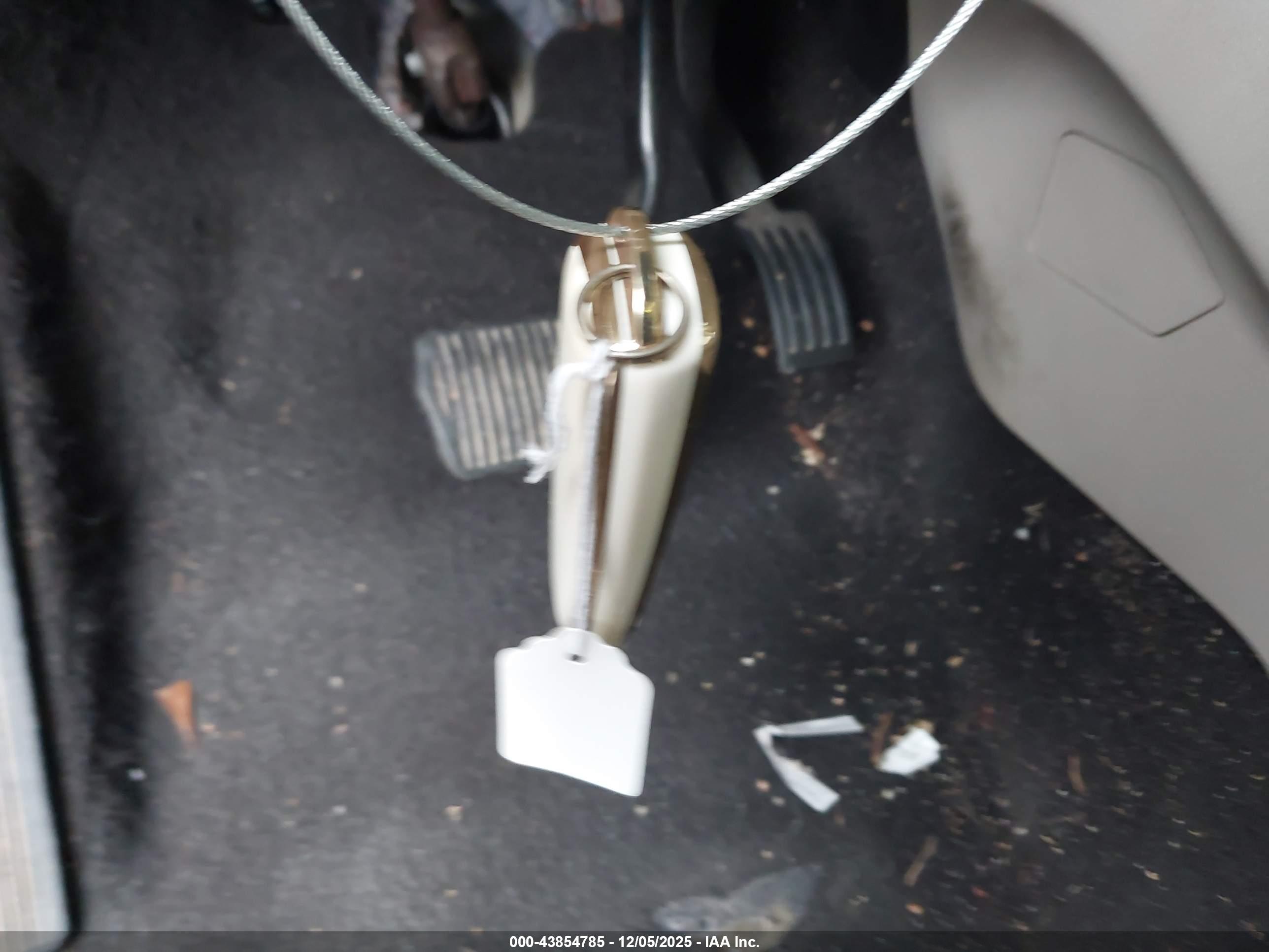 FORD ESCAPE image 11
