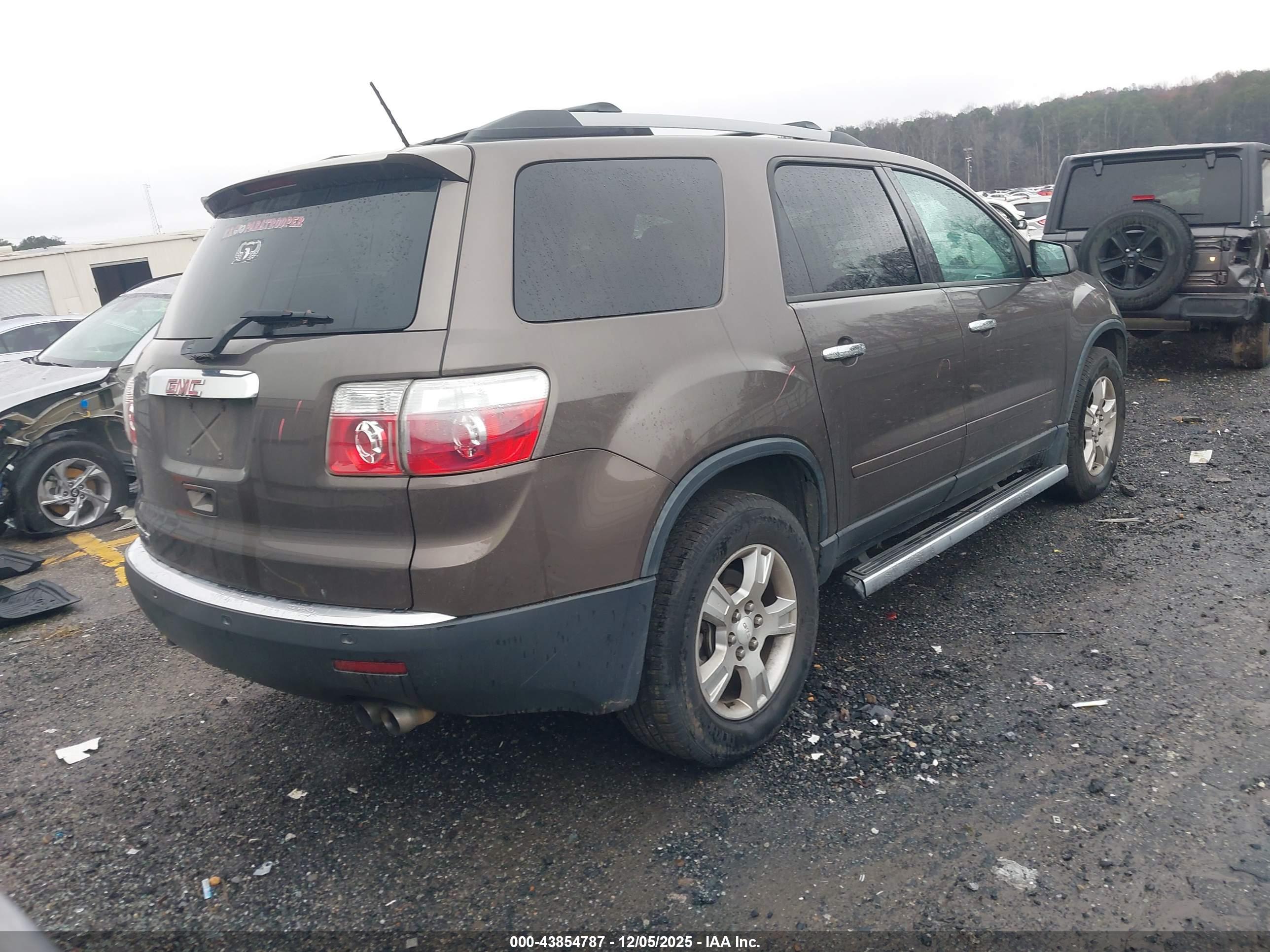 GMC ACADIA image 4