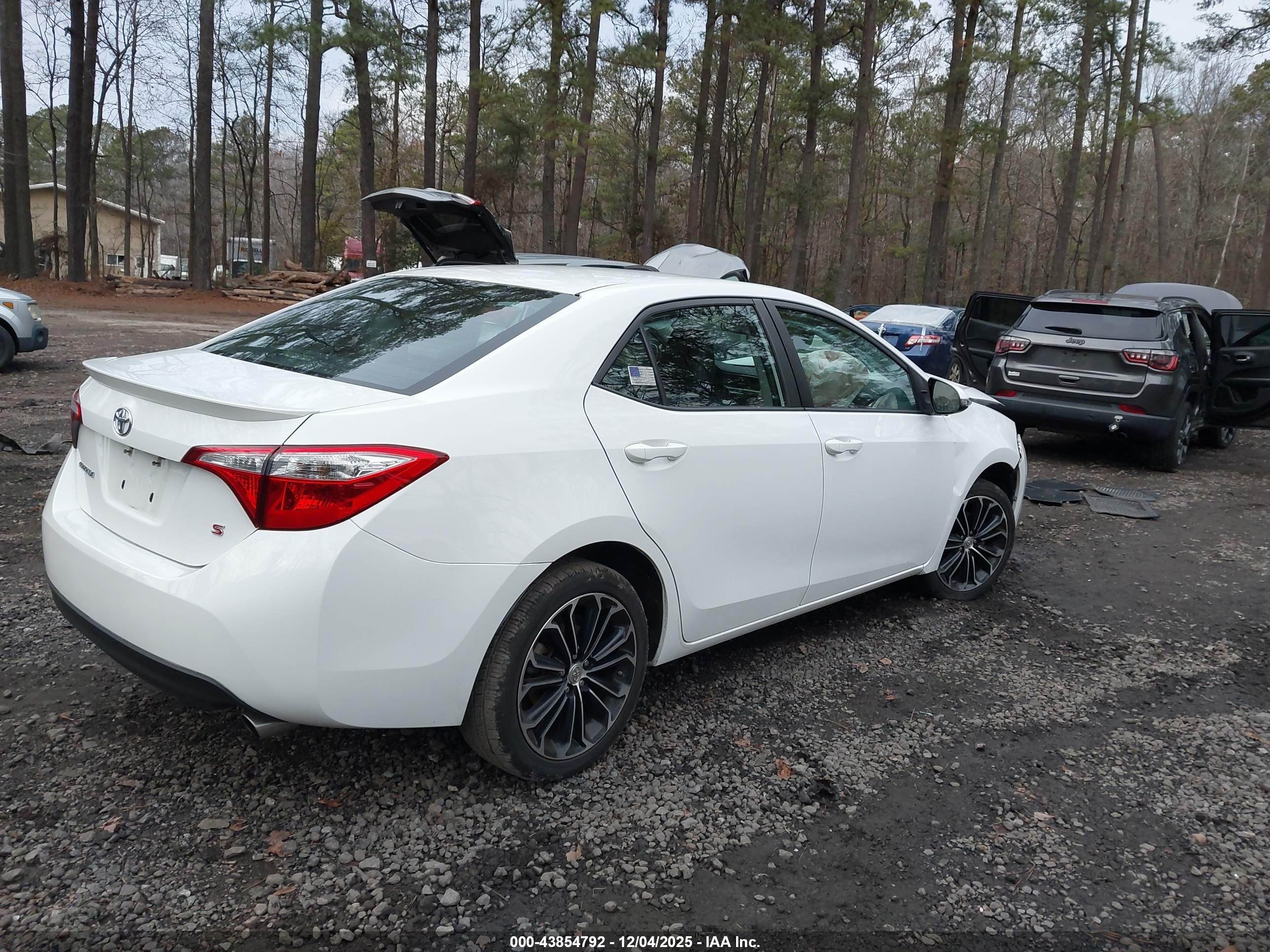 TOYOTA COROLLA image 4