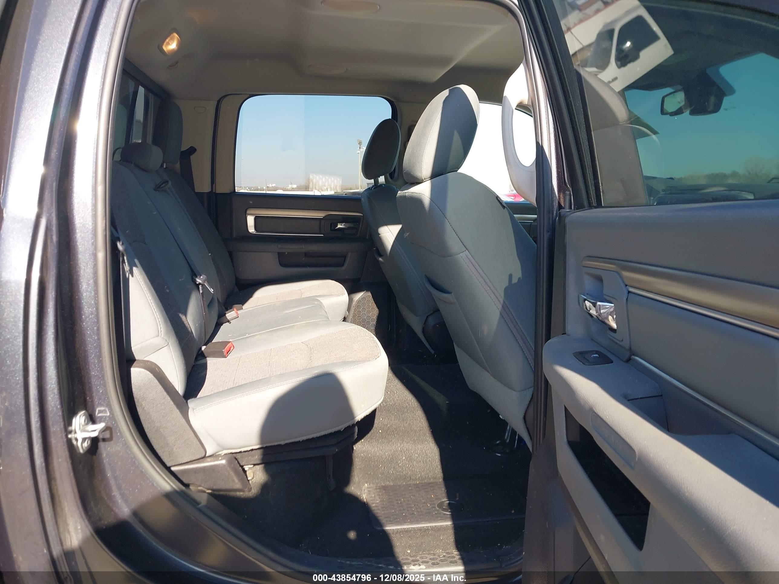 RAM 1500 image 8