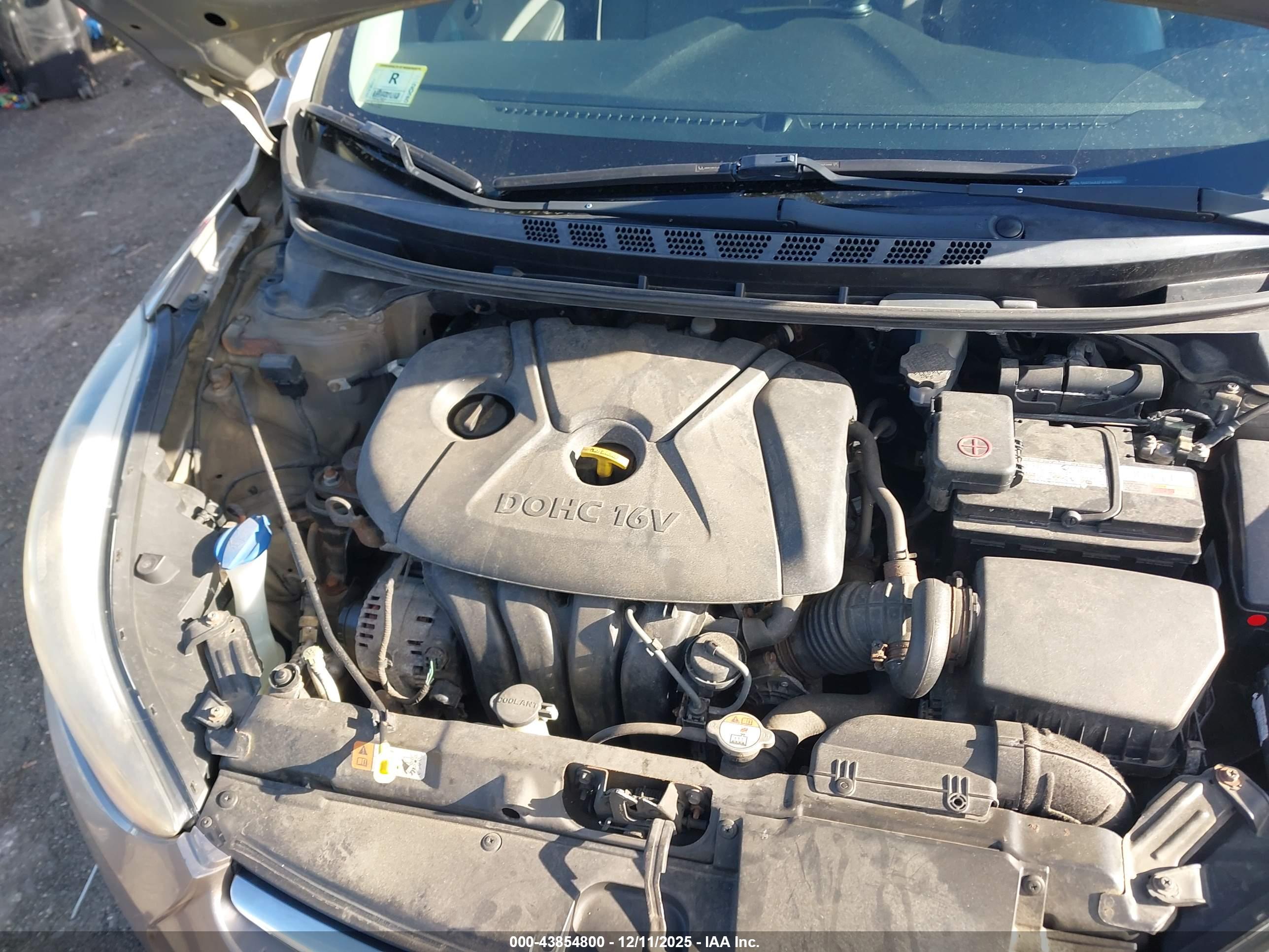HYUNDAI ELANTRA image 10
