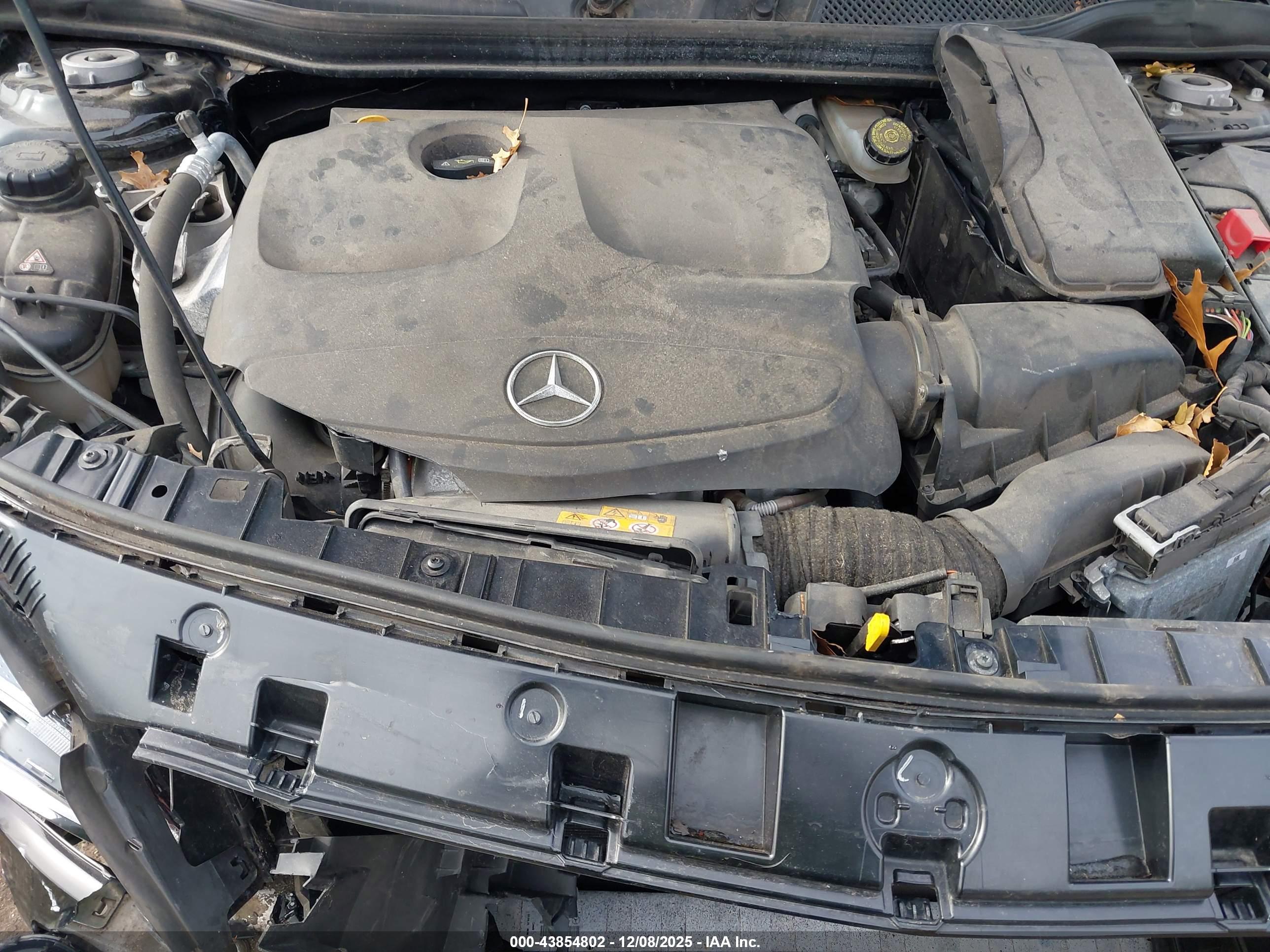 MERCEDES-BENZ GLA image 10