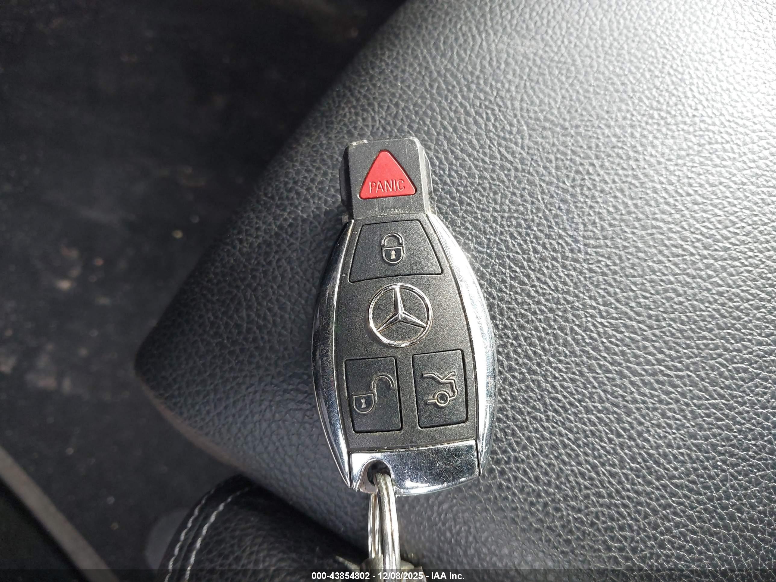 MERCEDES-BENZ GLA image 11