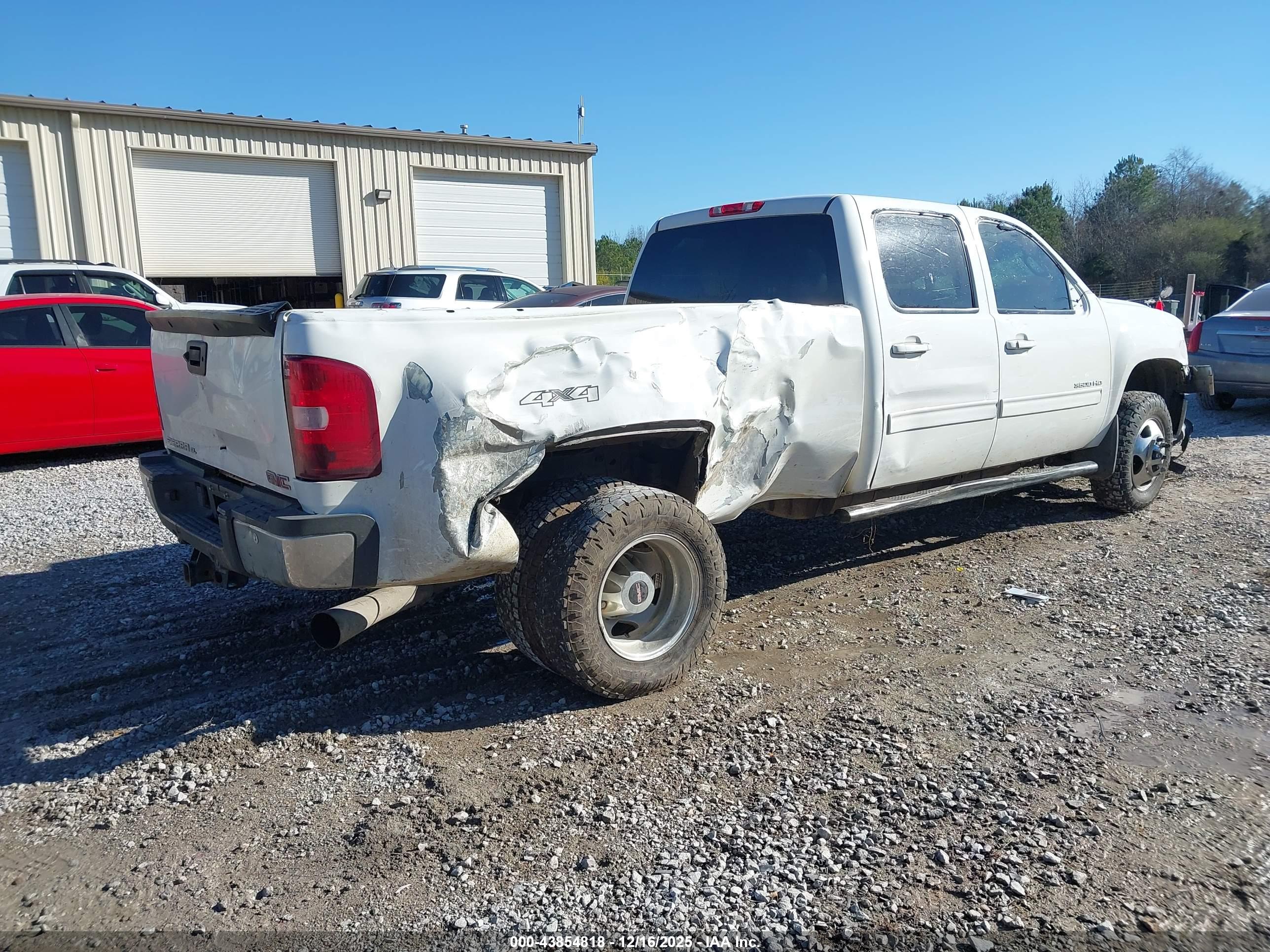 GMC SIERRA image 4