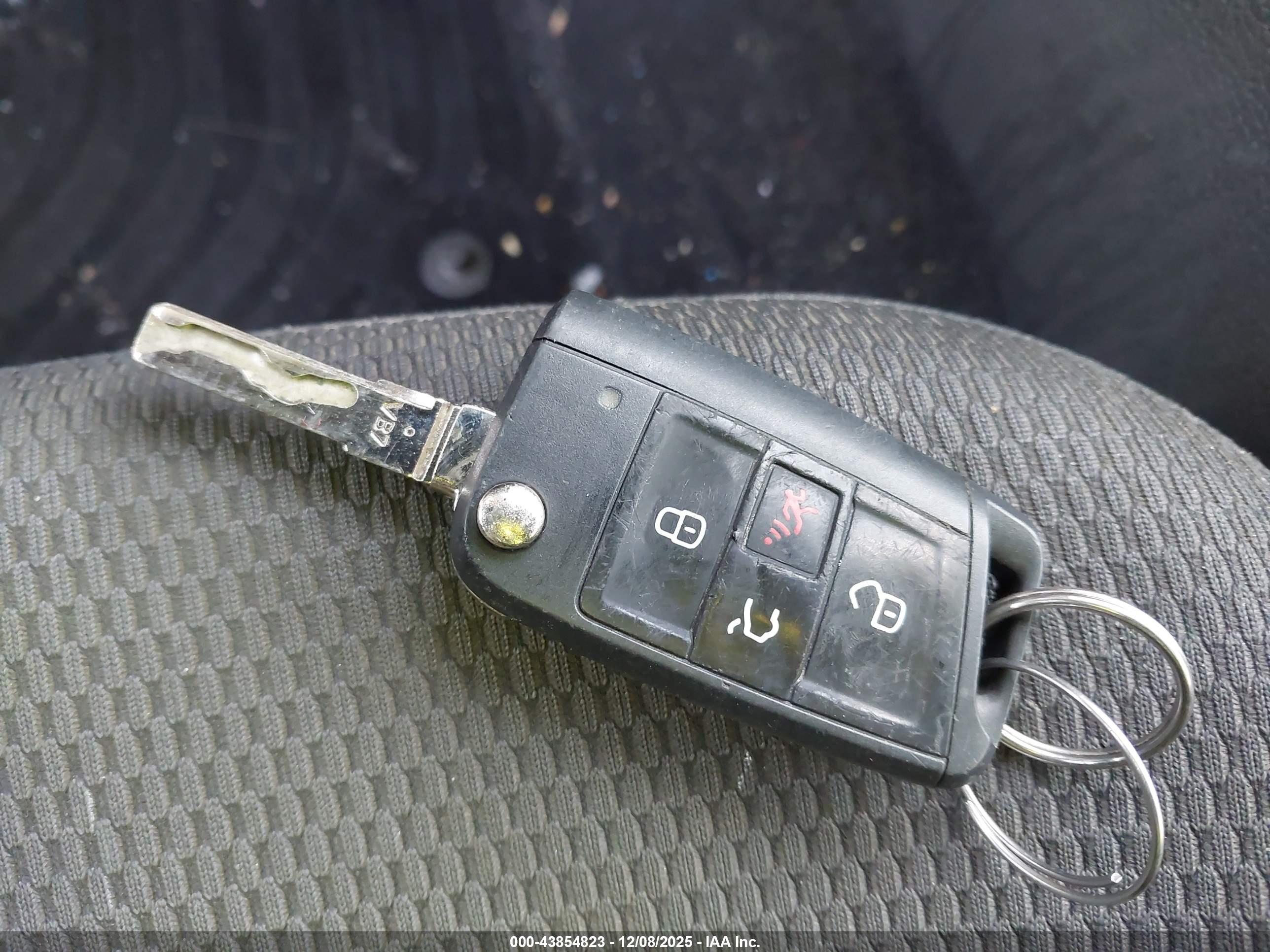VOLKSWAGEN GOLF image 11
