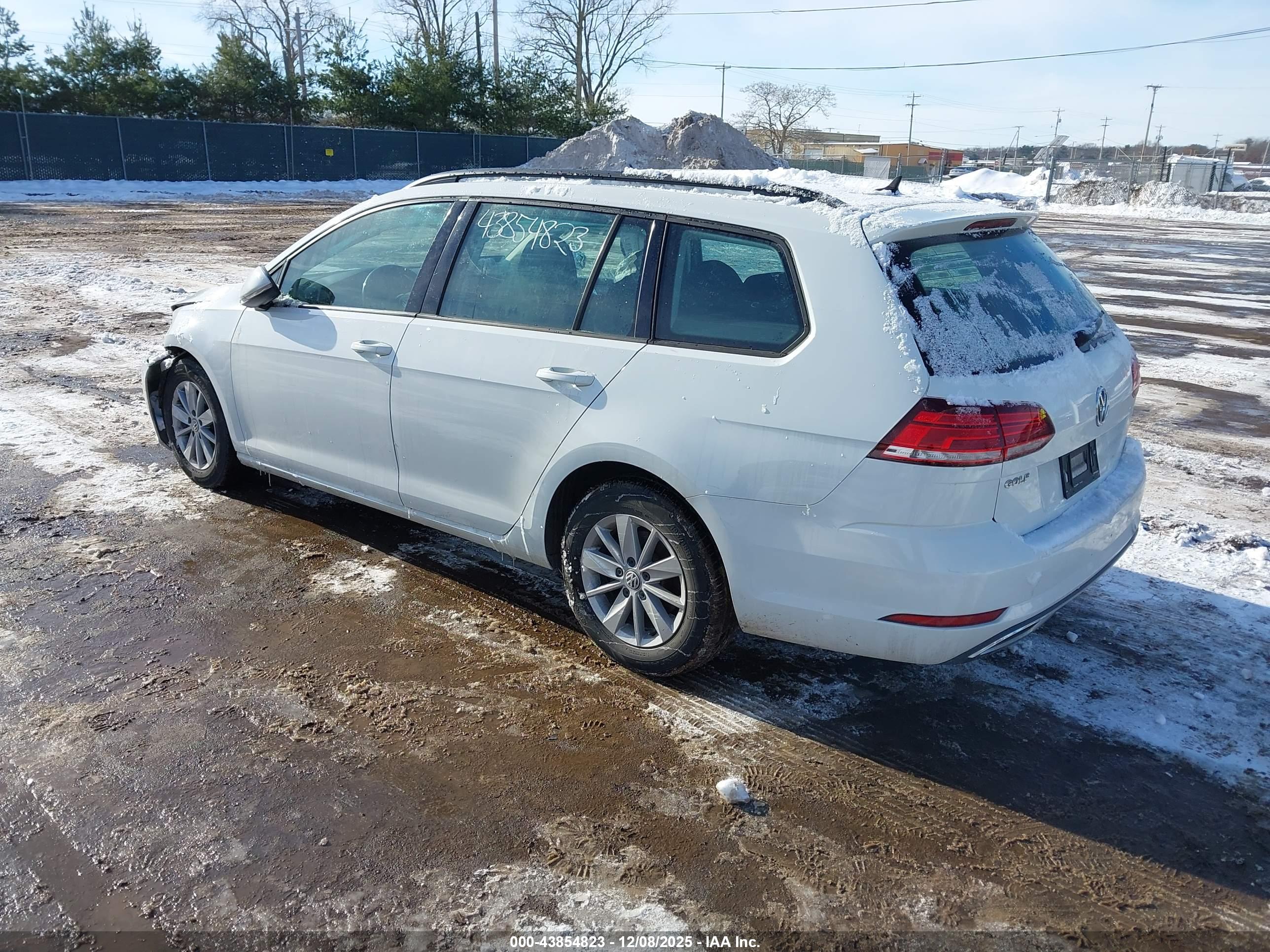 VOLKSWAGEN GOLF image 3