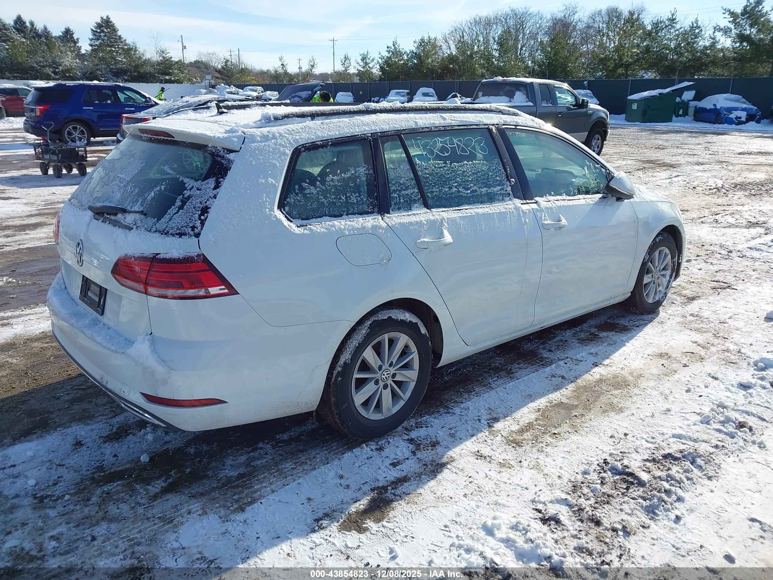 VOLKSWAGEN GOLF image 4