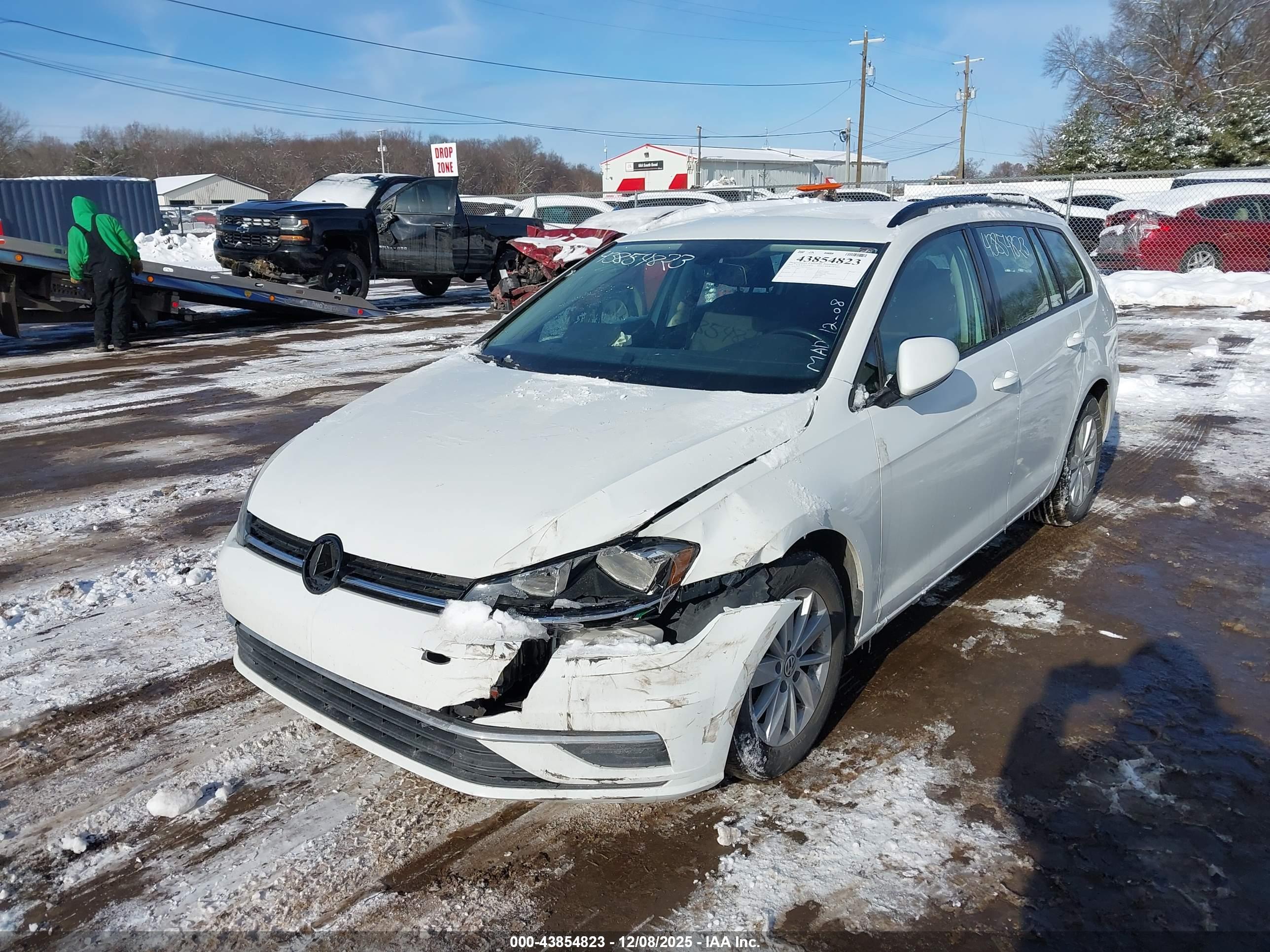 VOLKSWAGEN GOLF image 6