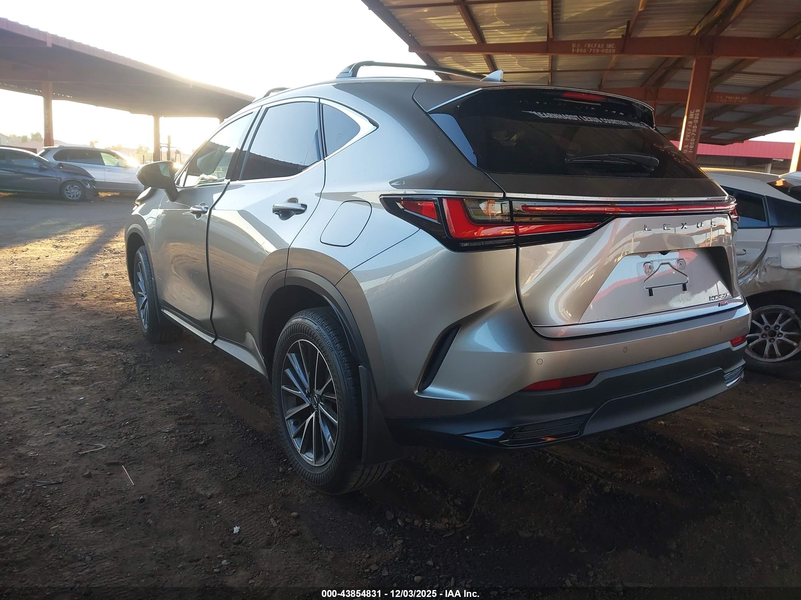 LEXUS NX image 3