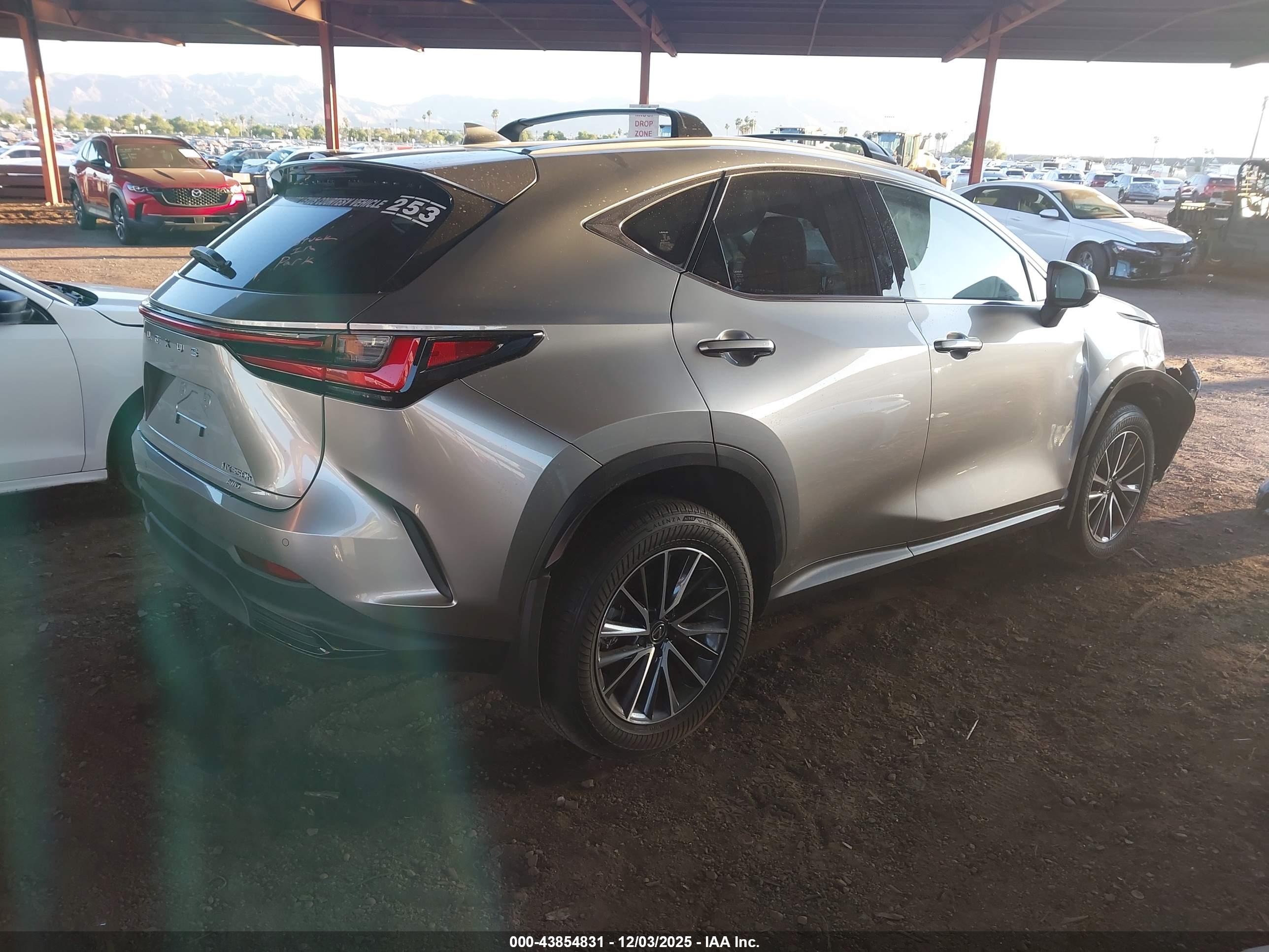 LEXUS NX image 4