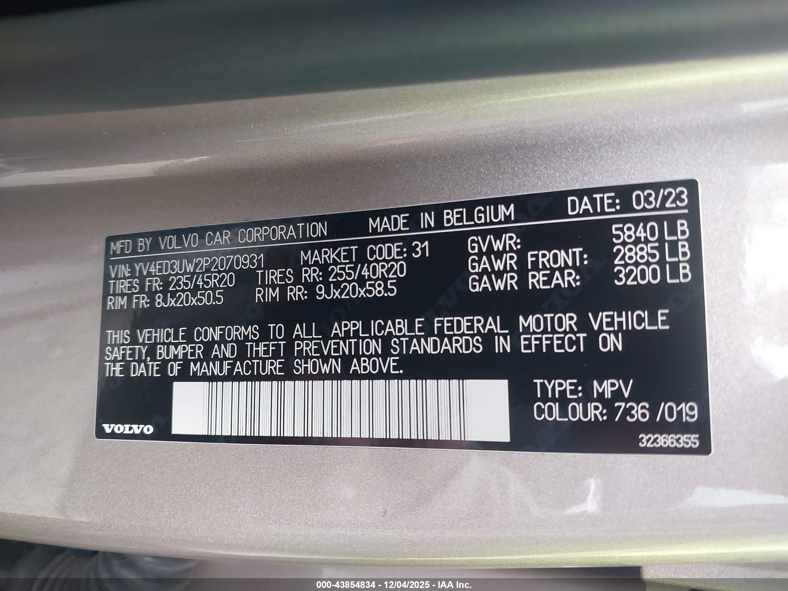 VOLVO XC40 image 9