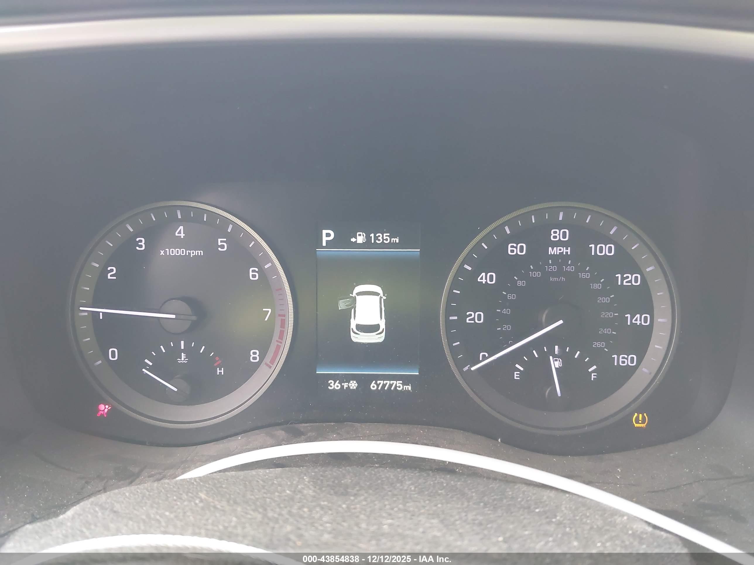 HYUNDAI TUCSON image 7