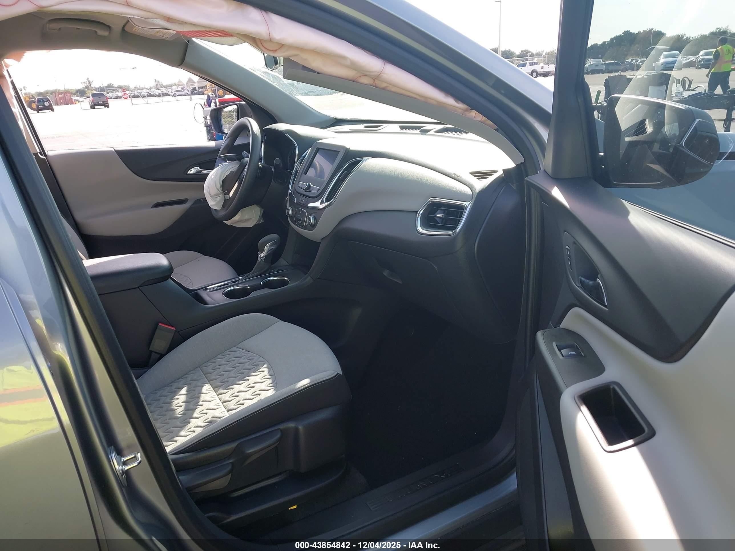 CHEVROLET EQUINOX image 5