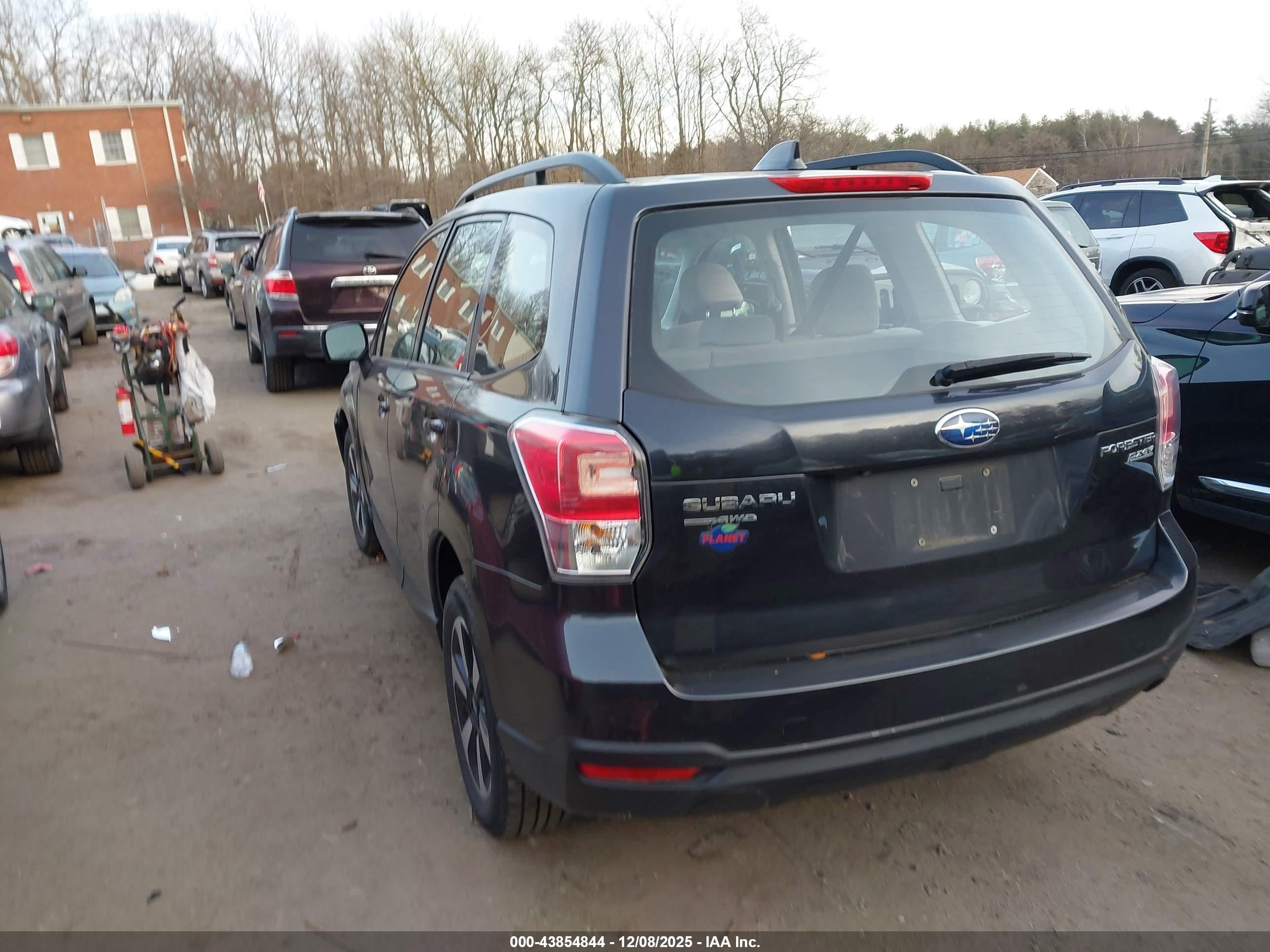 SUBARU FORESTER image 3