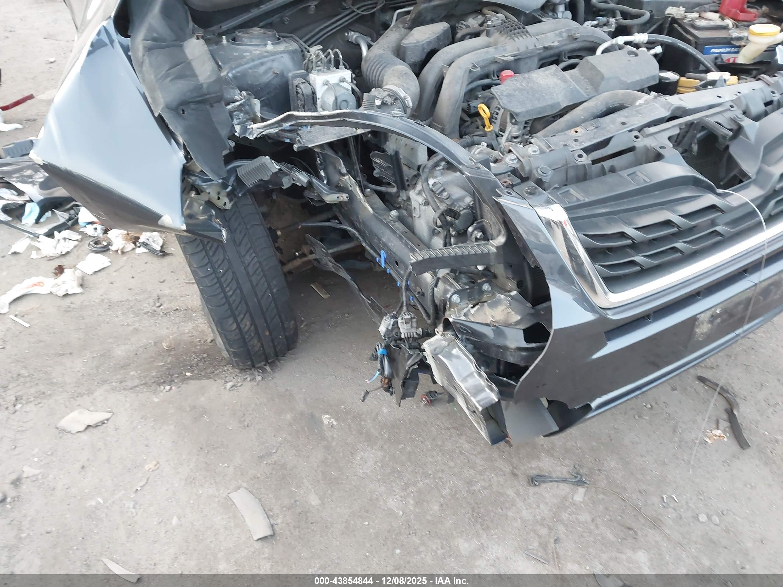 SUBARU FORESTER image 6