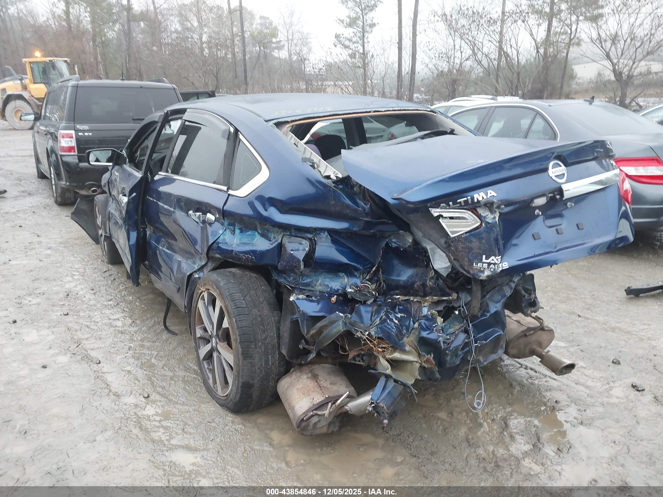 NISSAN ALTIMA image 3