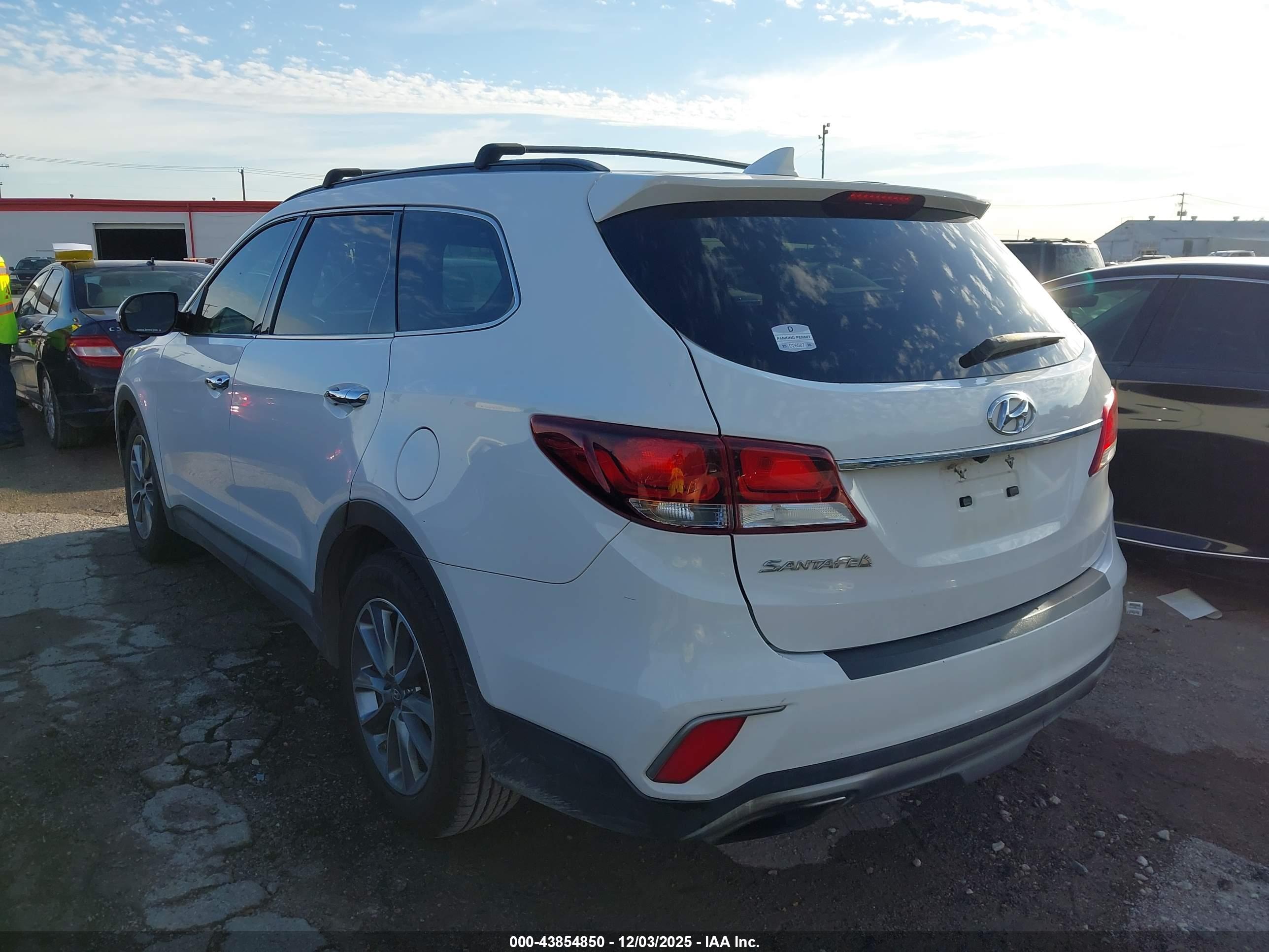 HYUNDAI SANTA image 3