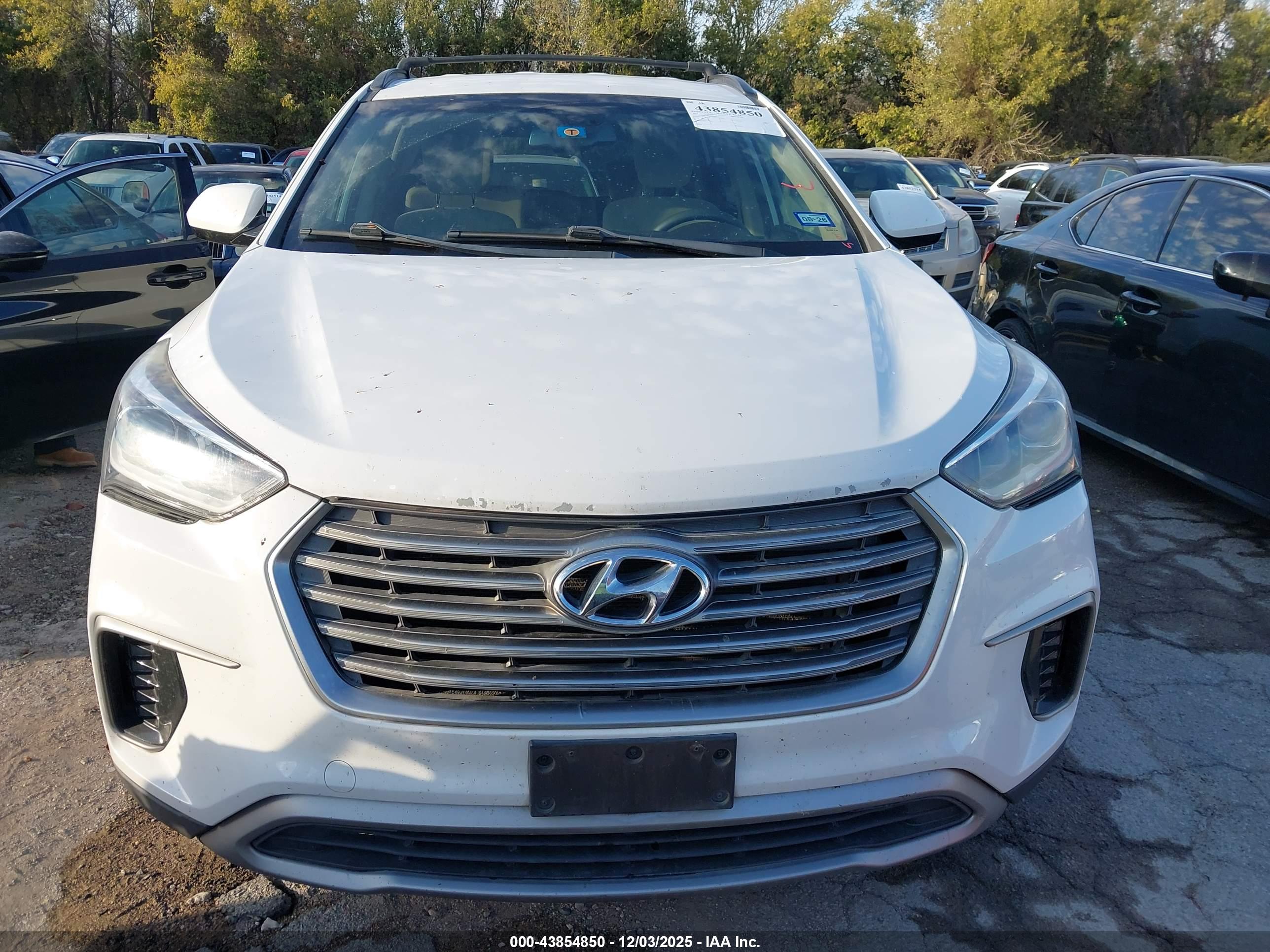 HYUNDAI SANTA image 6