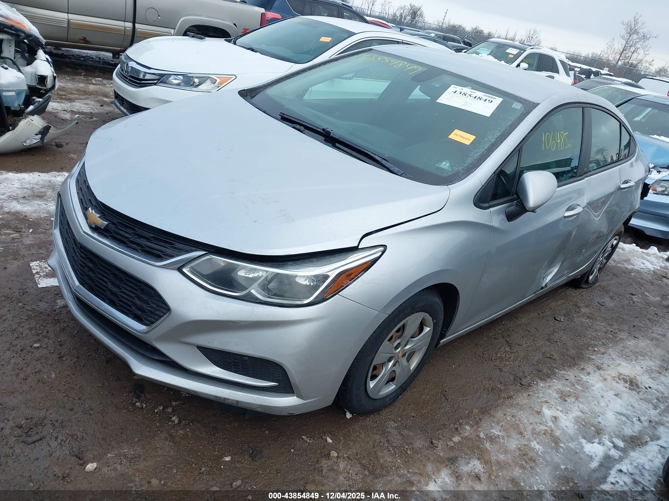 CHEVROLET CRUZE image 2