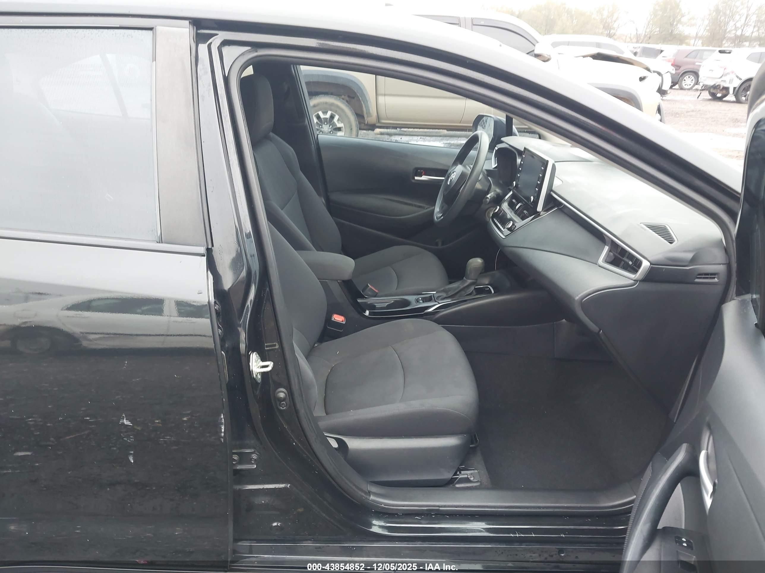 TOYOTA COROLLA image 5
