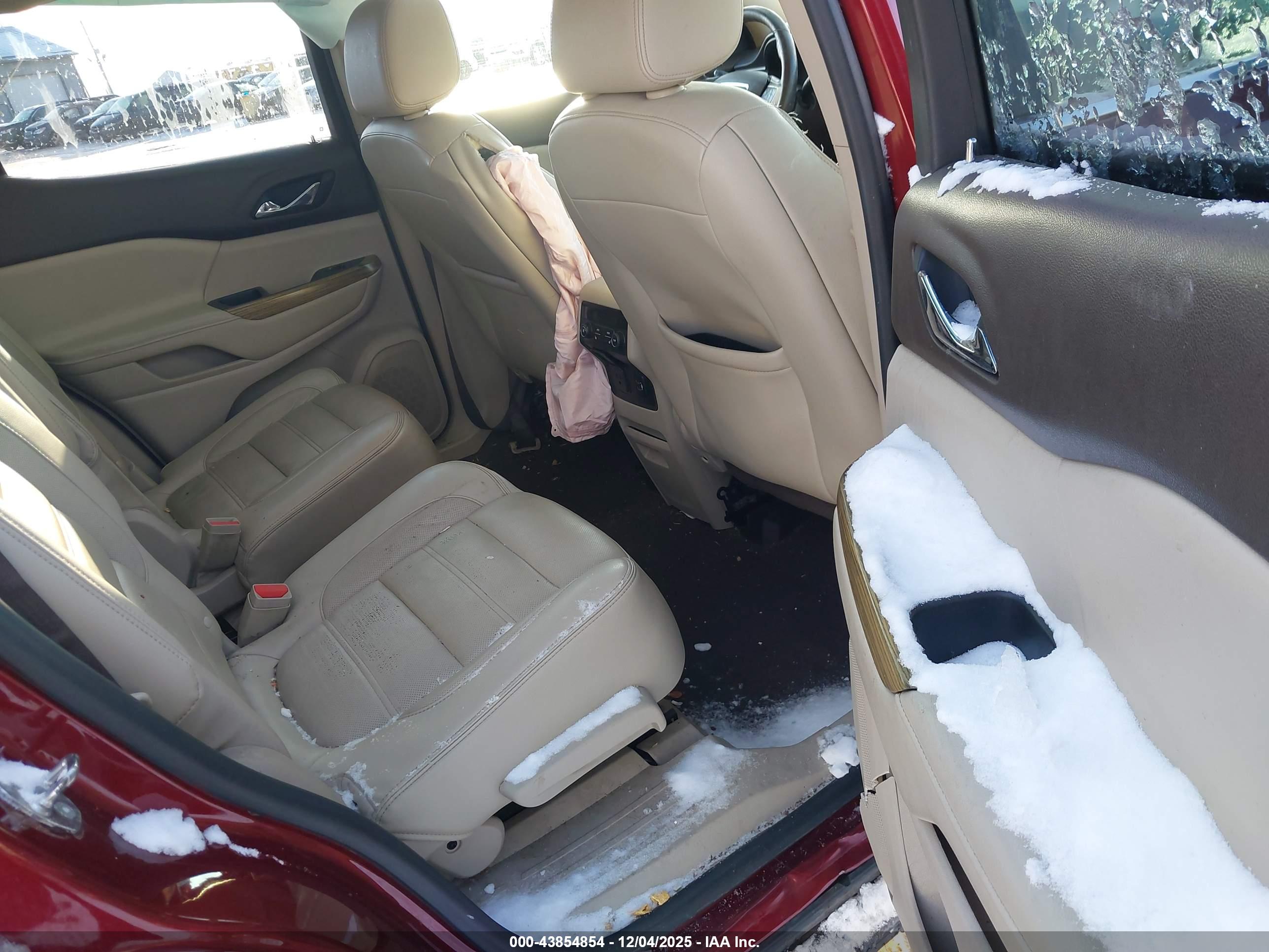 GMC ACADIA image 8