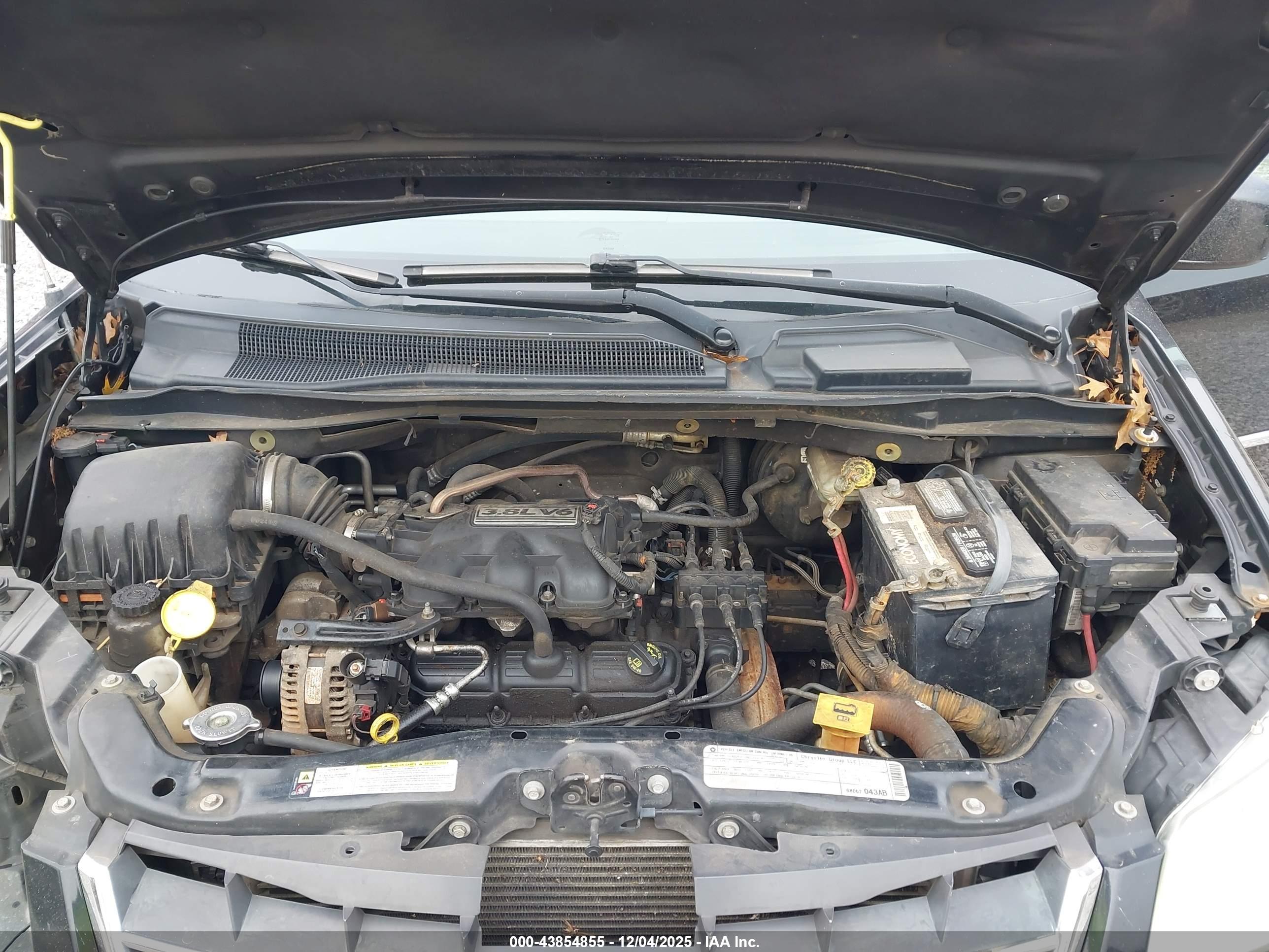 CHRYSLER TOWN image 10