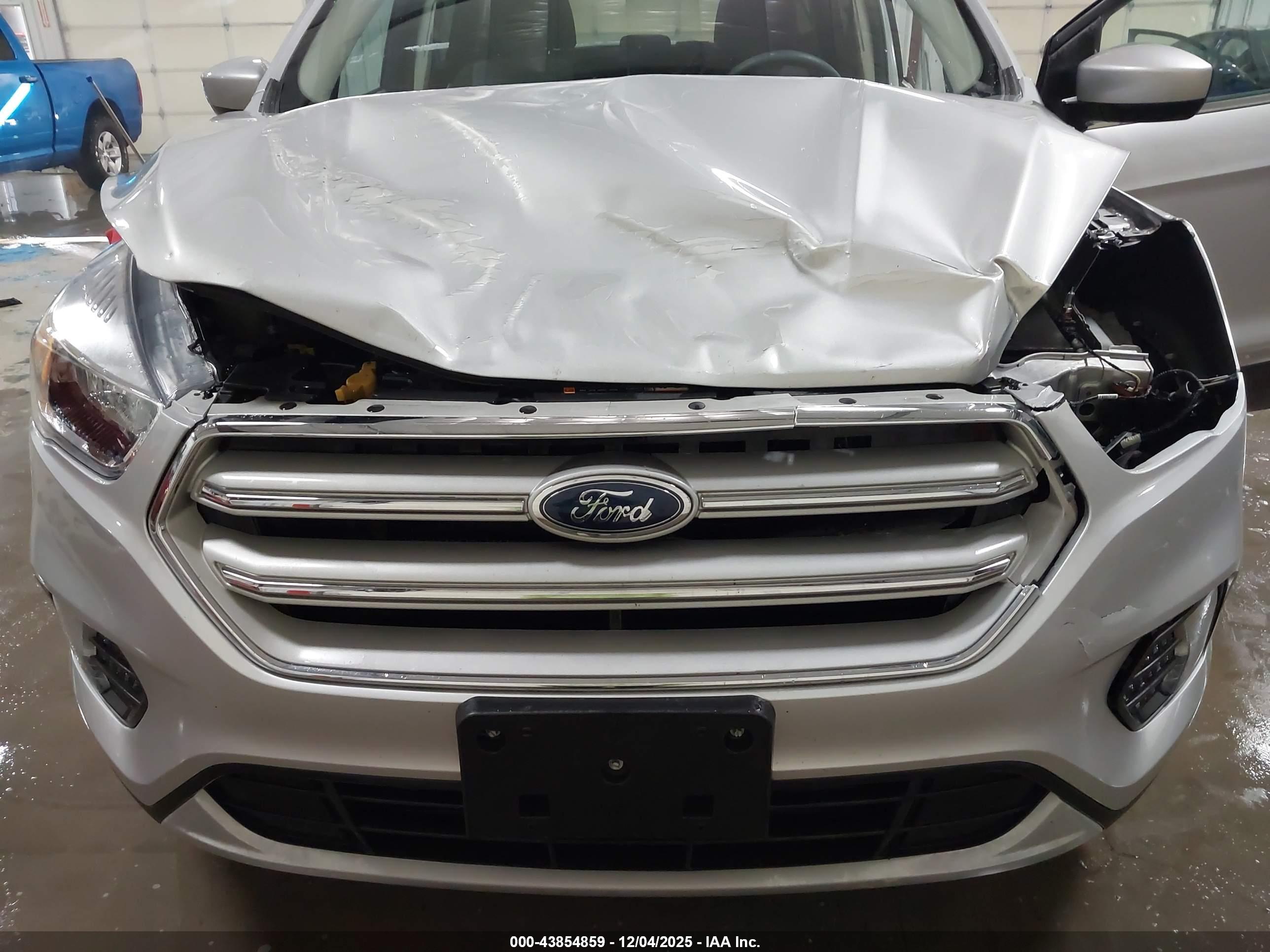FORD ESCAPE image 6